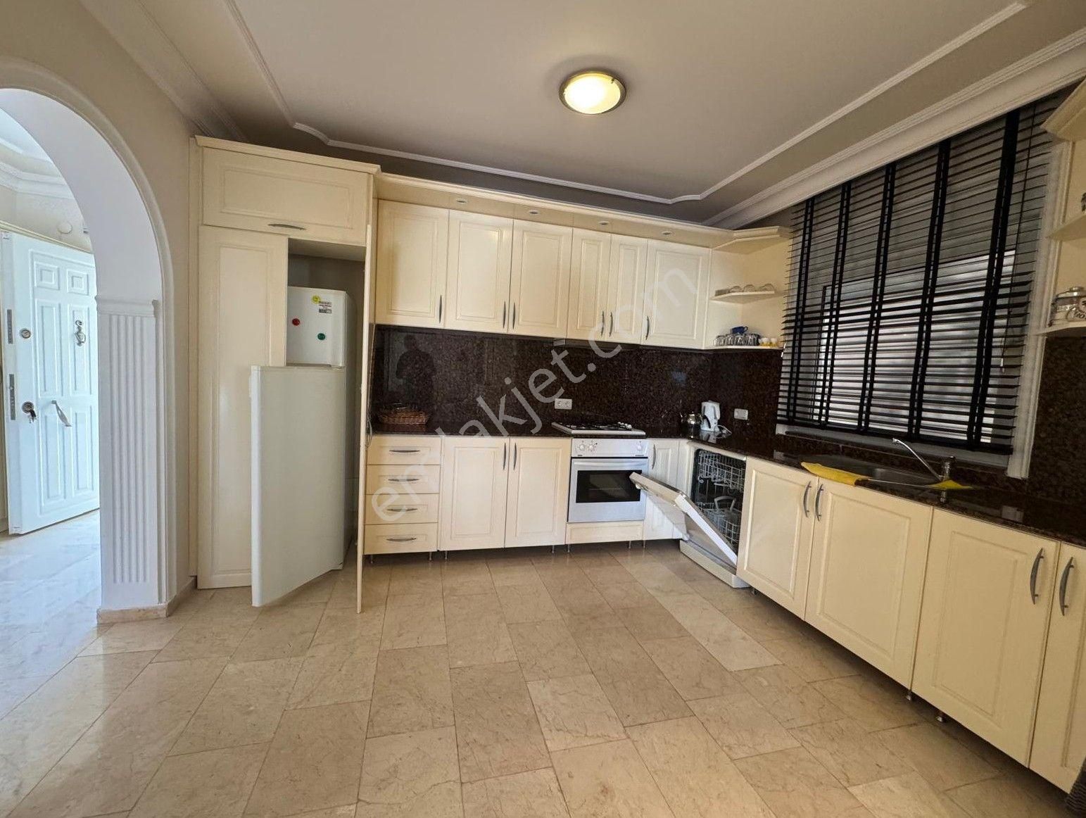 Alanya Mahmutlar Mah.eşyalı Satılık 3+1 Villa - Görsel 6