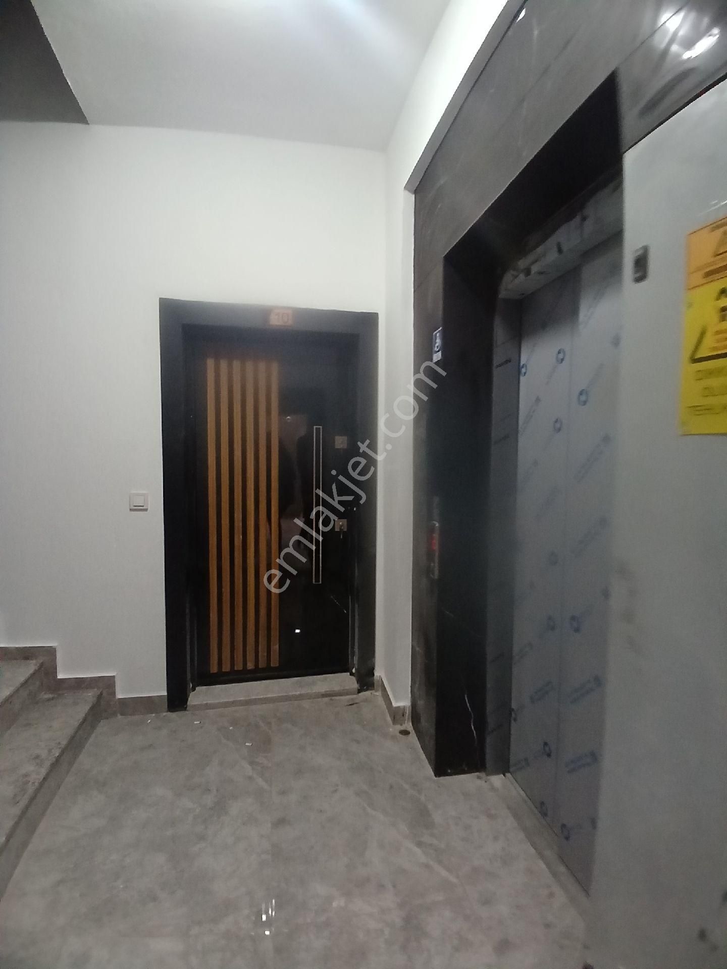 Yayla Mahallesi Ebeveyn Banyolu 3+1 Asansörlü Dubleks Dairemiz Kapalı Garajı Mevcut Satılıktır - Görsel 31