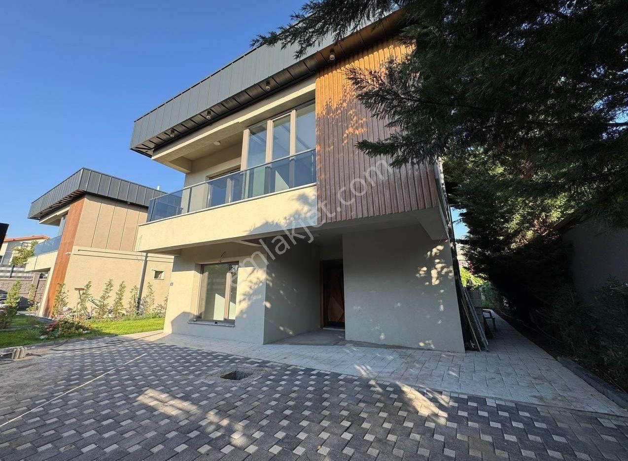 Çay Bağlarında Harika Konumda Satılık Villa - Görsel 30