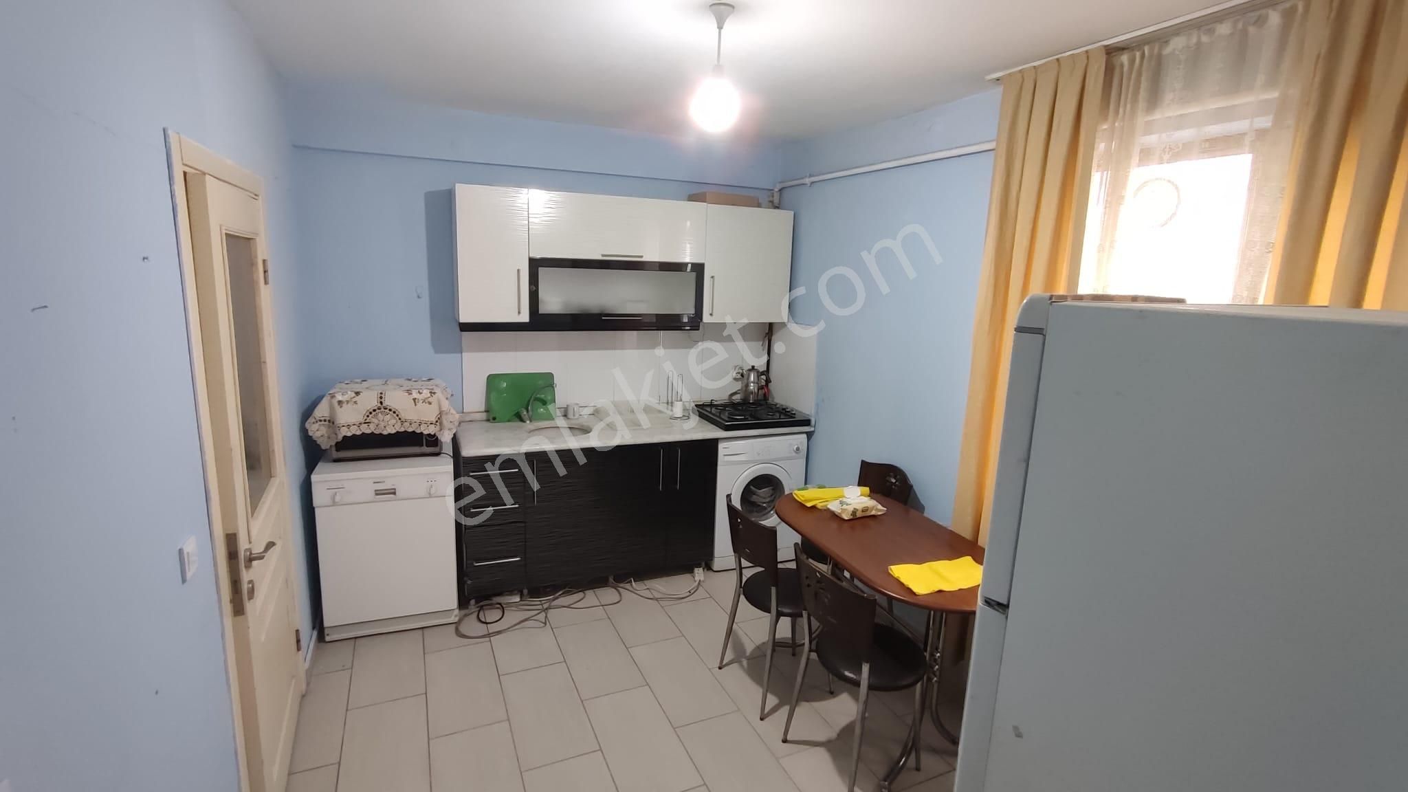 Atanora Vadiden Dikmen Cadde Üzeri Möbleli Kombili Balkonlu Giriş 1+1 - Görsel 15