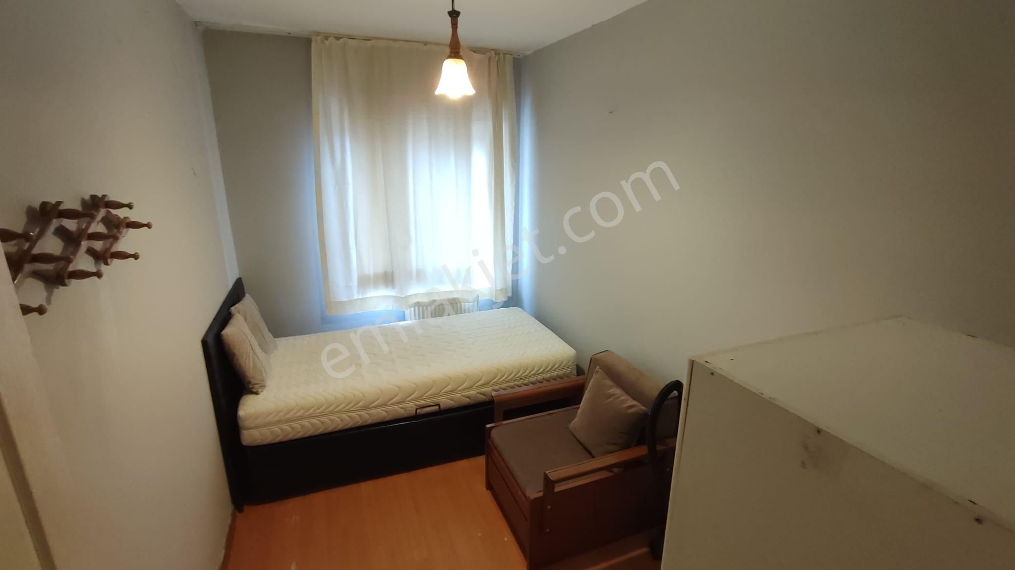 Atanora Vadiden Dikmen Cadde Üzeri Möbleli Kombili Balkonlu Giriş 1+1 - Görsel 7