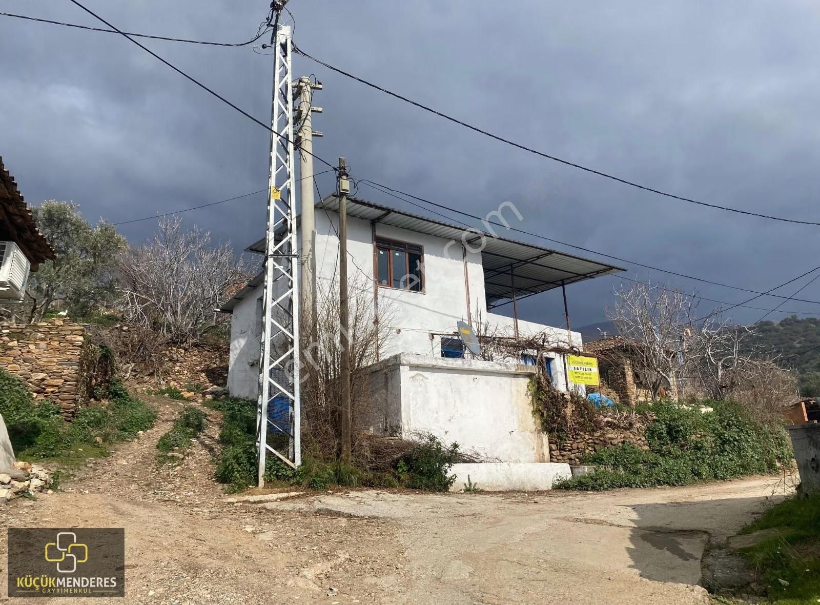 Küçük Menderes'ten Çömlekçi Mah Müstakil Köy Evi Manzaralı 2 Kat - Görsel 9