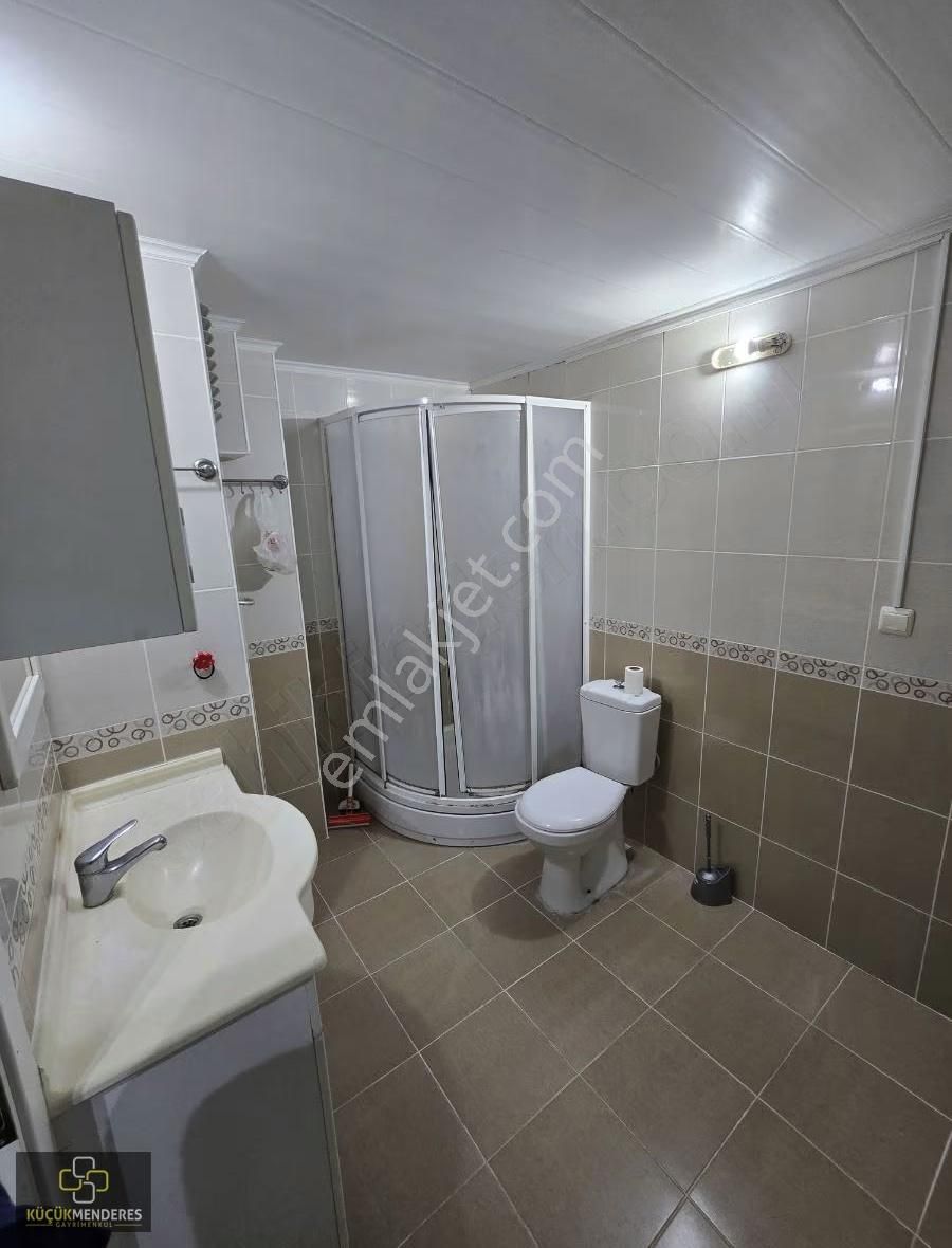 Küçük Menderes'ten Zafer Arakat 3 Cephe Doğalgaz Kiralık Daire