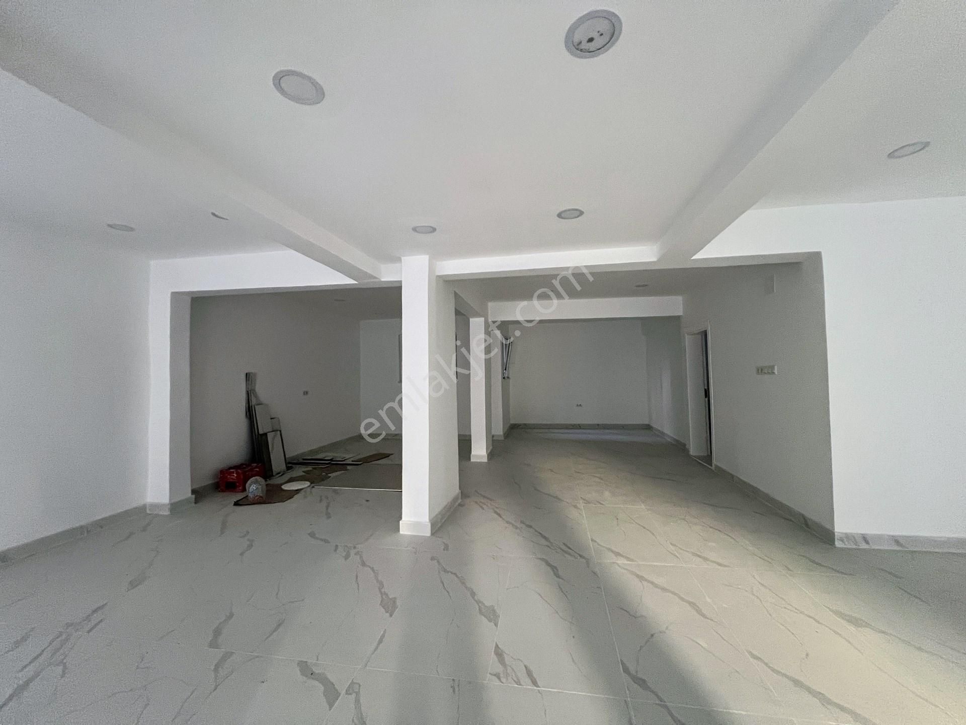 Trabzon Ortahisar İnönü'de 400 M² Geniş Kiralık Dükkan: İşinize Yeni Bir Başlangıç! - Görsel 12