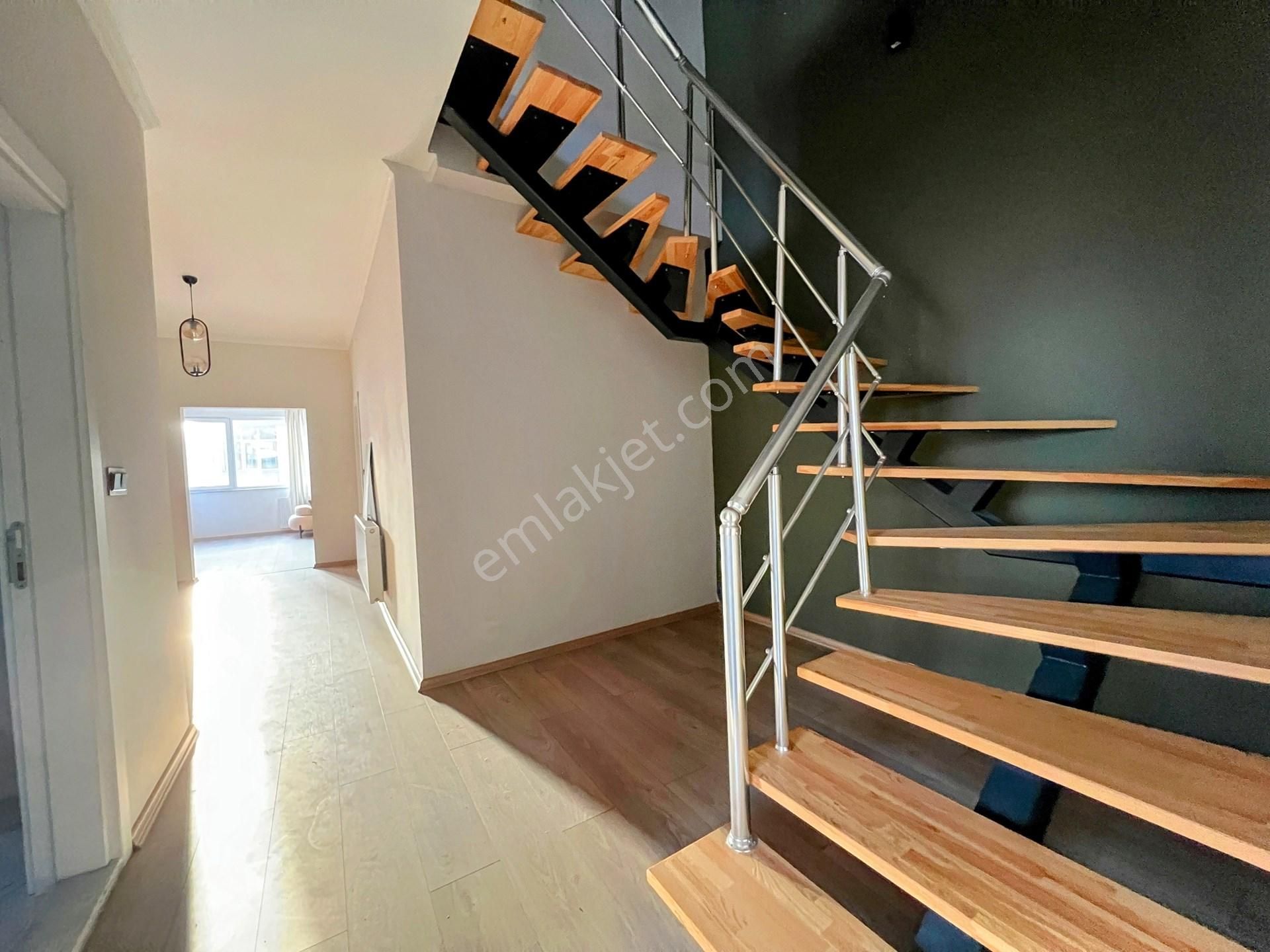 Trabzon Ortahisar İnönü Mah. 7+1 Eşyalı Çatı Dubleksi Kiralık Daire, Geniş Ve Konforlu Yaşam Alanı - Görsel 16