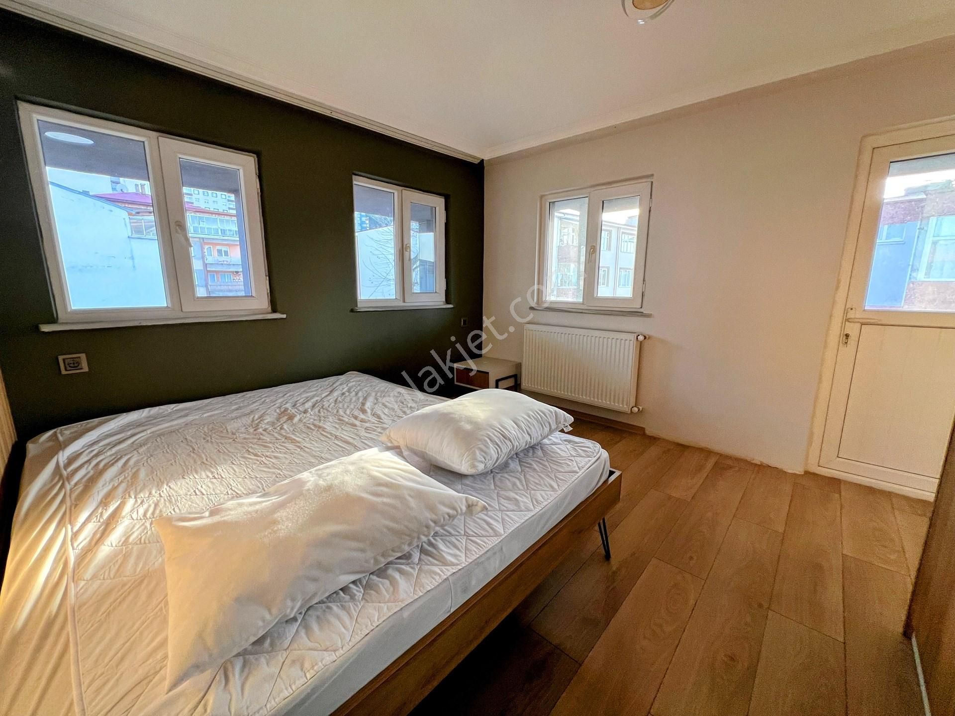 Trabzon Ortahisar İnönü Mah. 7+1 Eşyalı Çatı Dubleksi Kiralık Daire, Geniş Ve Konforlu Yaşam Alanı - Görsel 9