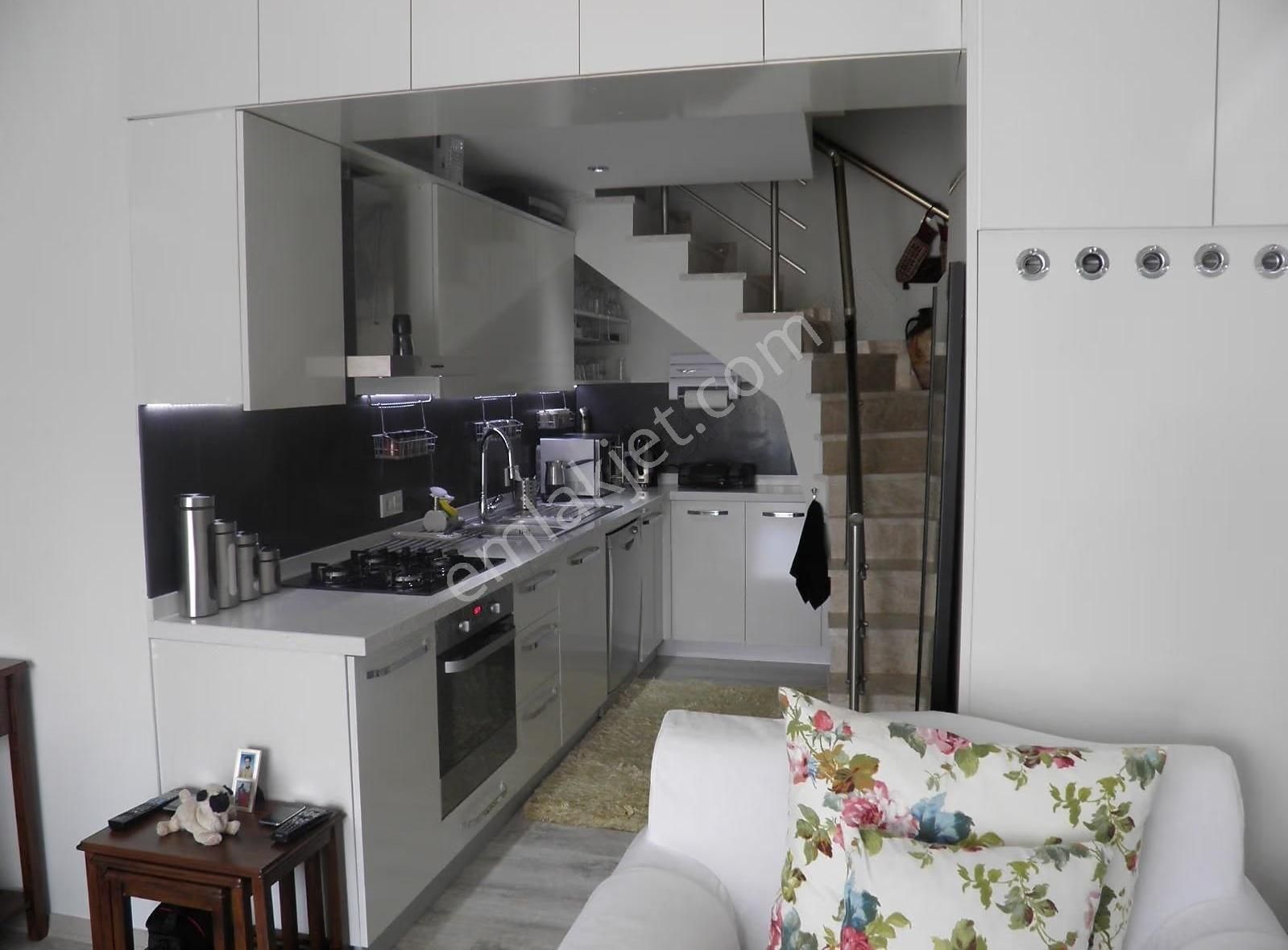 Marmaris Tepe Mhl.önder Emlak'tan Kiralık 2+1 Dubleks Daire - Görsel 3