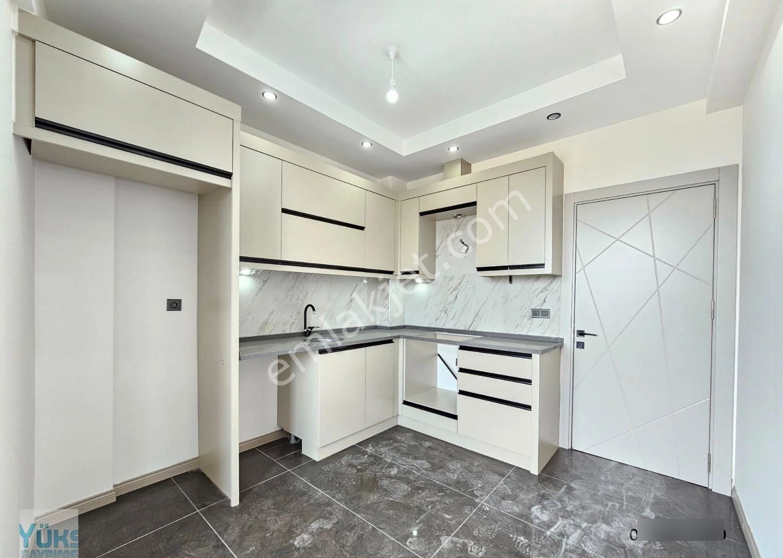 Denizli İlbade Mahallesinde Cadde Üstü Fırsat Satılık Lüks Daire