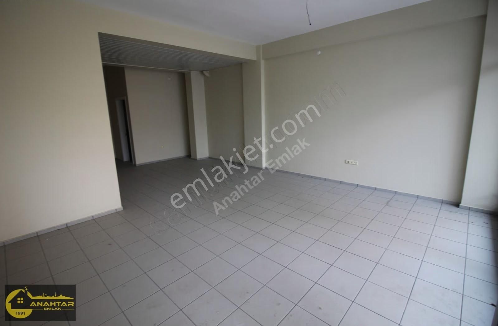 Buca Koop'ta 53 M2 Wc'li Ve Mutfaklı Dükkan