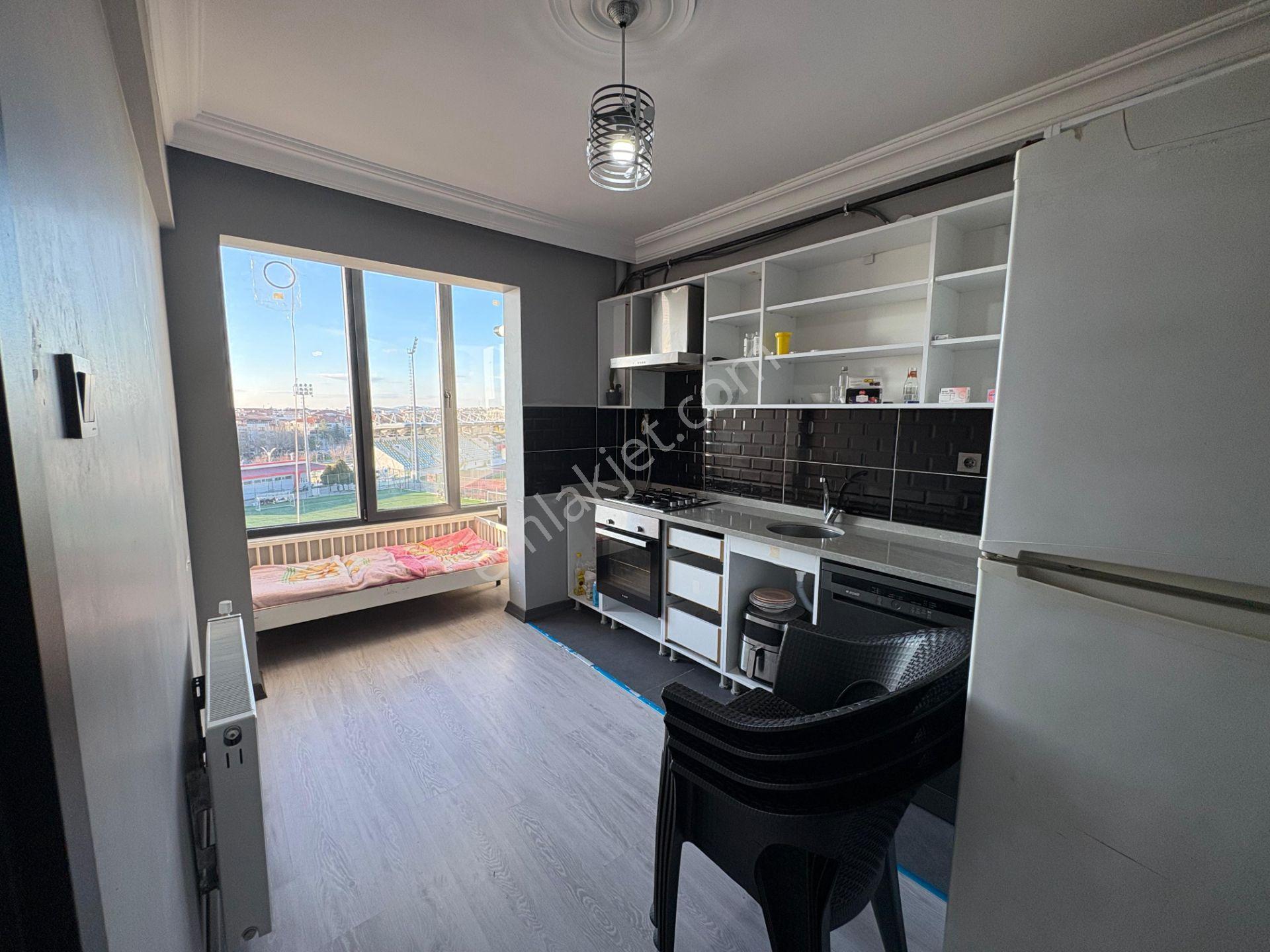 B&u Gayrimenkul'den Stadyuma Karşı Satılık 2+1 - Görsel 7