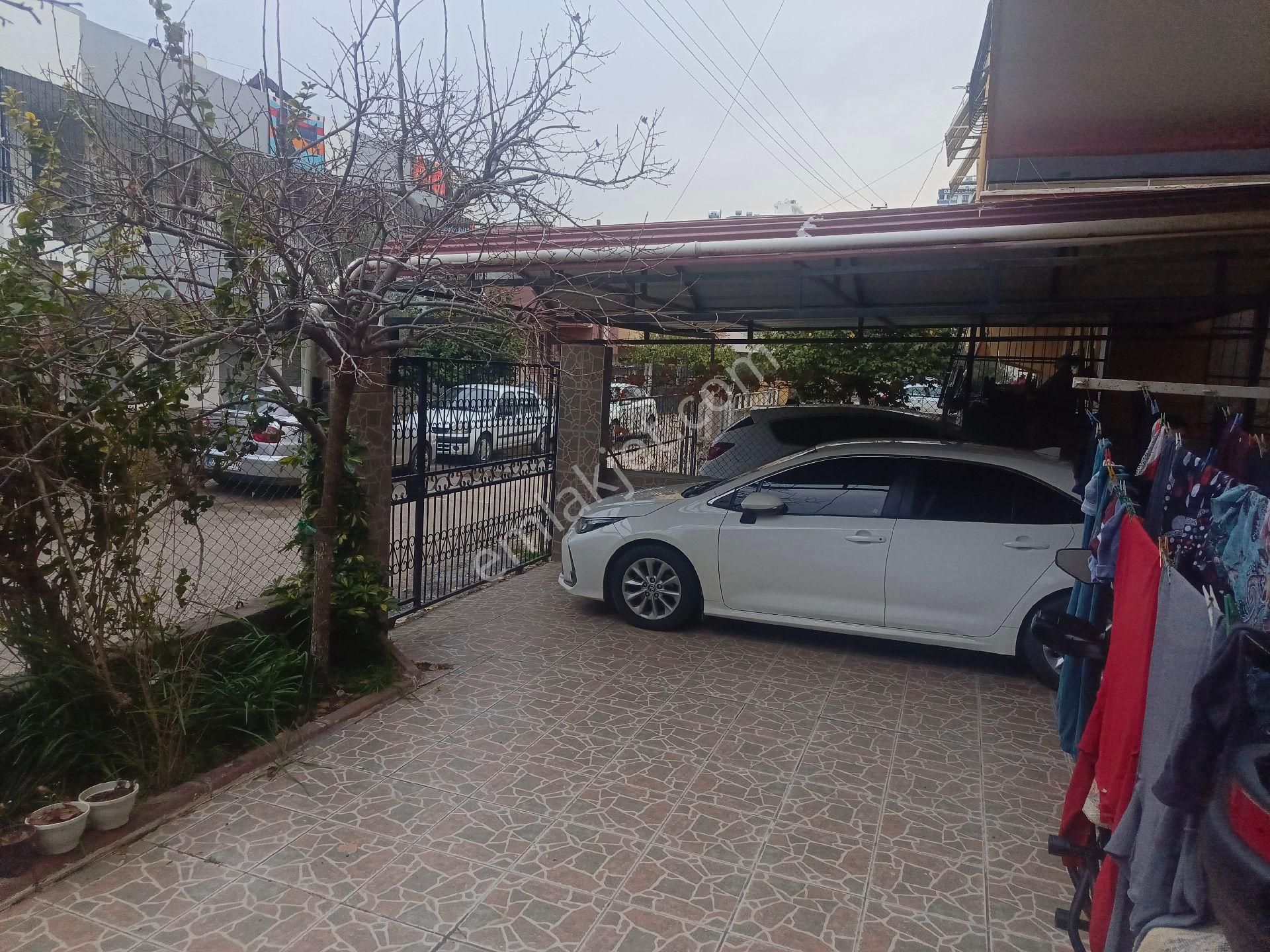 Bahvesehirde 3 Katlı Satılık Müstakil Bina - Görsel 2