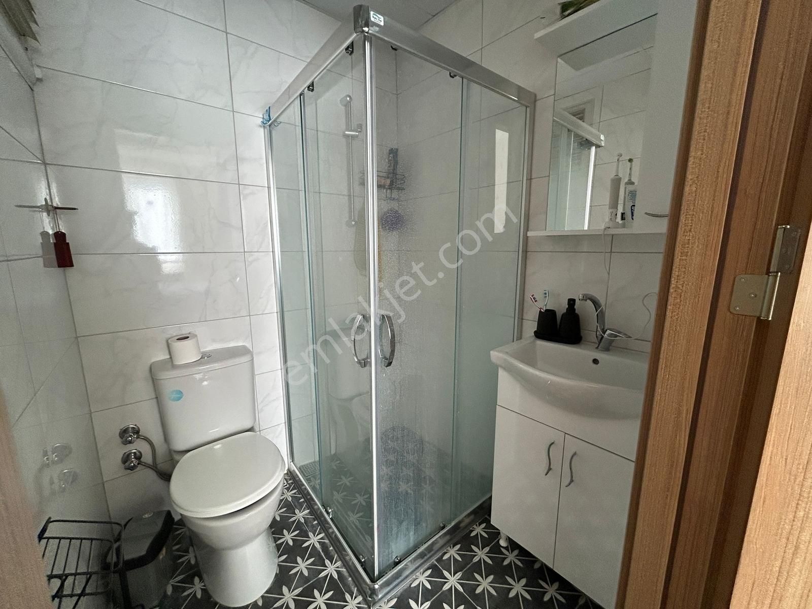 Karşıyaka Zübeyde Hanımda 3+1 Kiralık Daire - Görsel 14