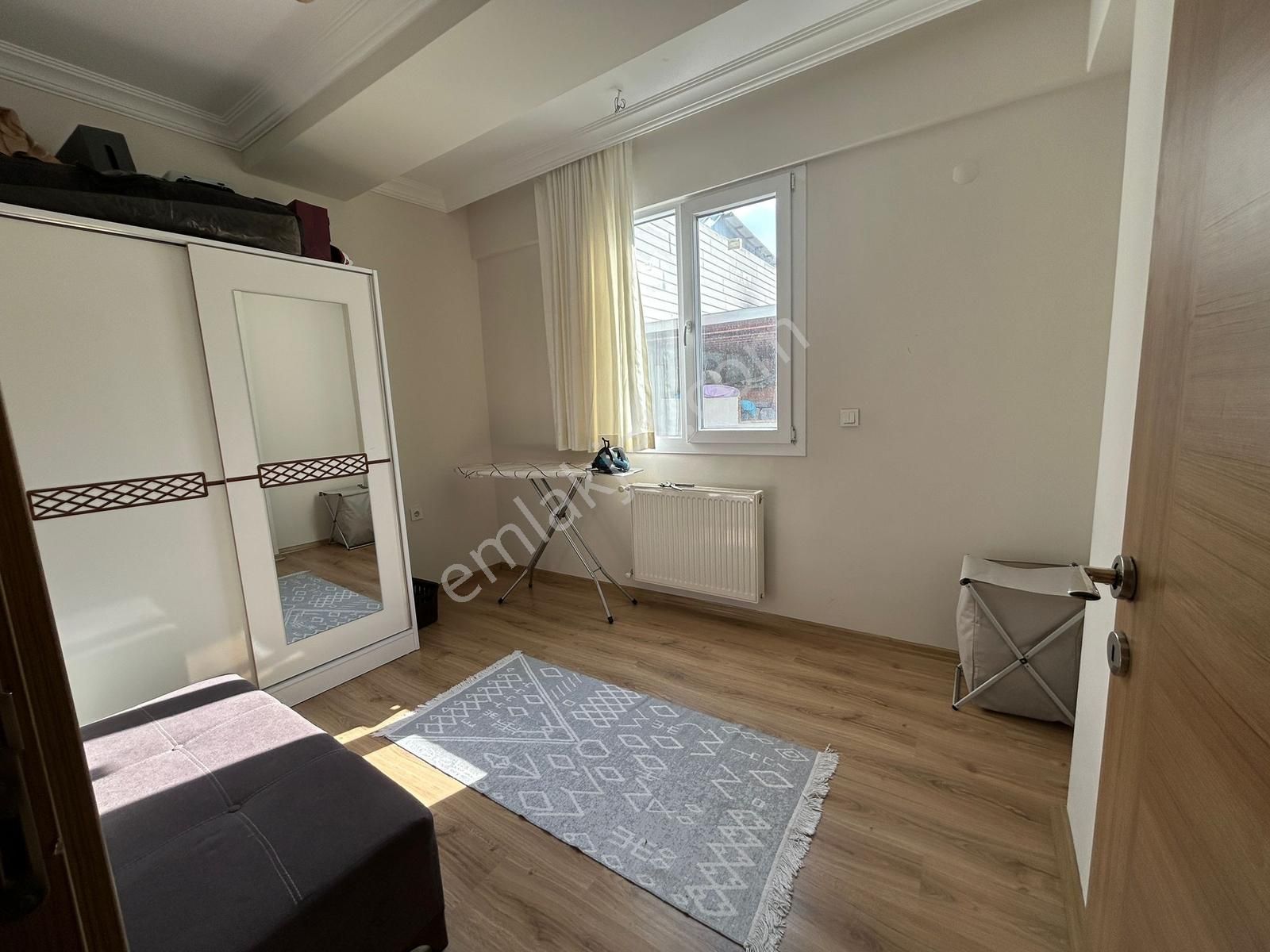 Karşıyaka Zübeyde Hanımda 3+1 Kiralık Daire - Görsel 9