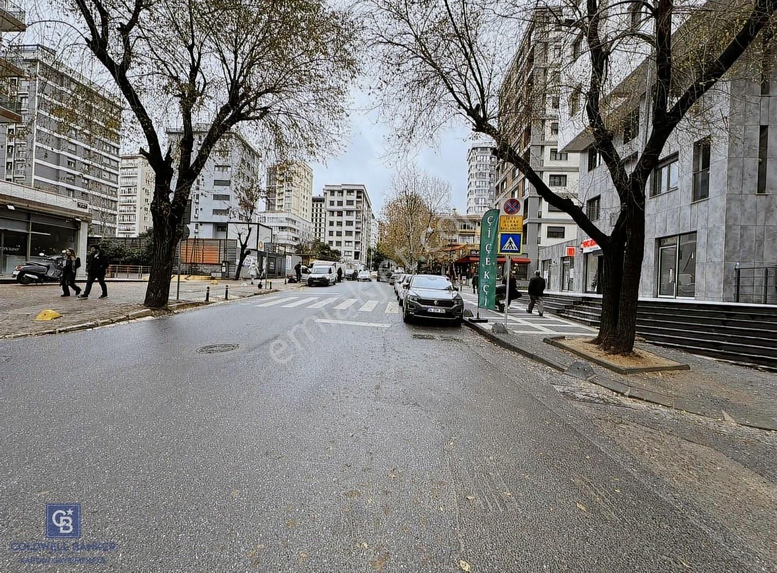 Caddebostan 17m2 Net Kombili,wc'li Harika Dükkan Derviş'ten - Görsel 18