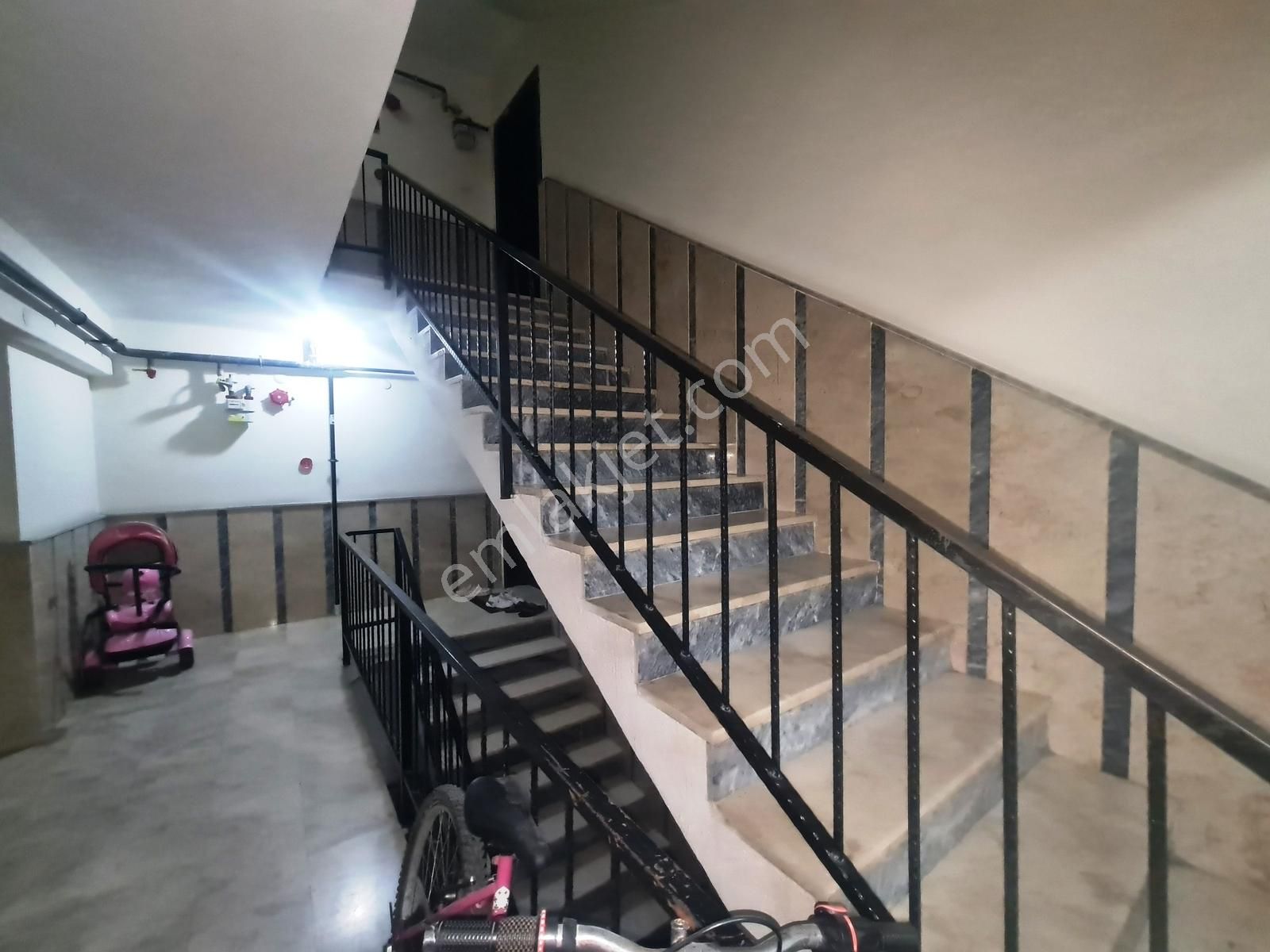 30 Ağustos Mh. Merkezi Konumda Ara Kat 2+1 Daire - Görsel 5