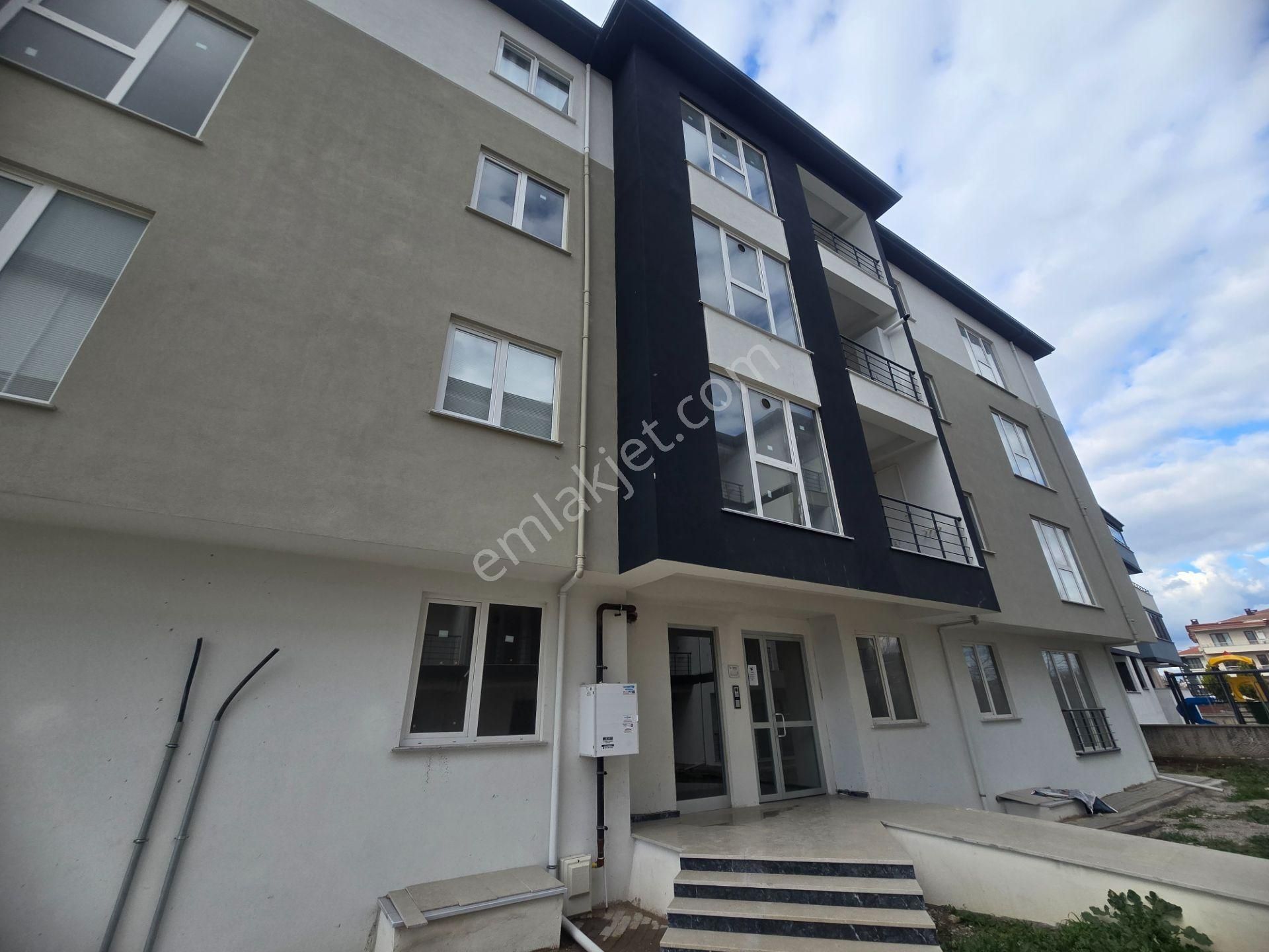 Çıçeklıdede’de Sıfır | 2+1 | Kapalı Mutfak | 3 Balkon | Yerden Isıtmalı Kıralık Daıre - Görsel 24