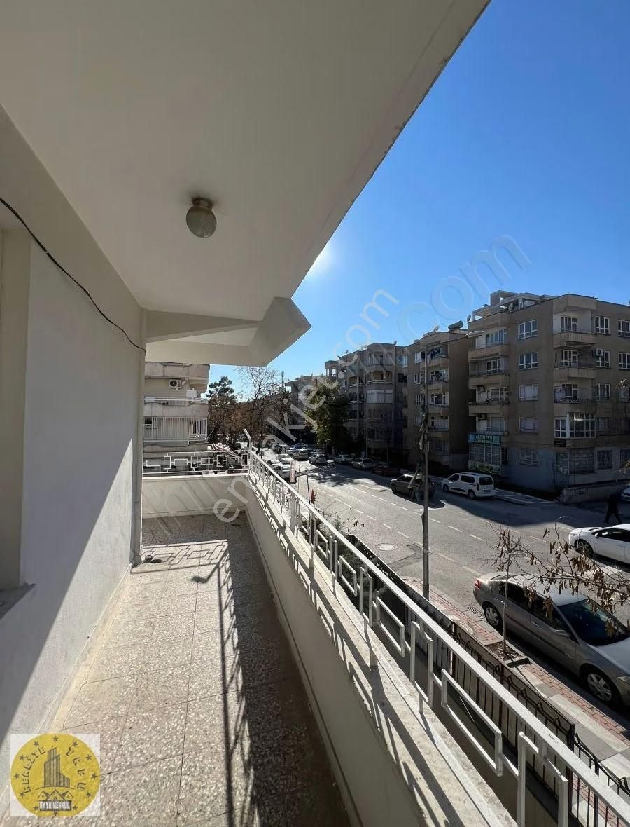 Realite Tapudan Adnan. Yenişehirde Kiralık Daire - Görsel 4