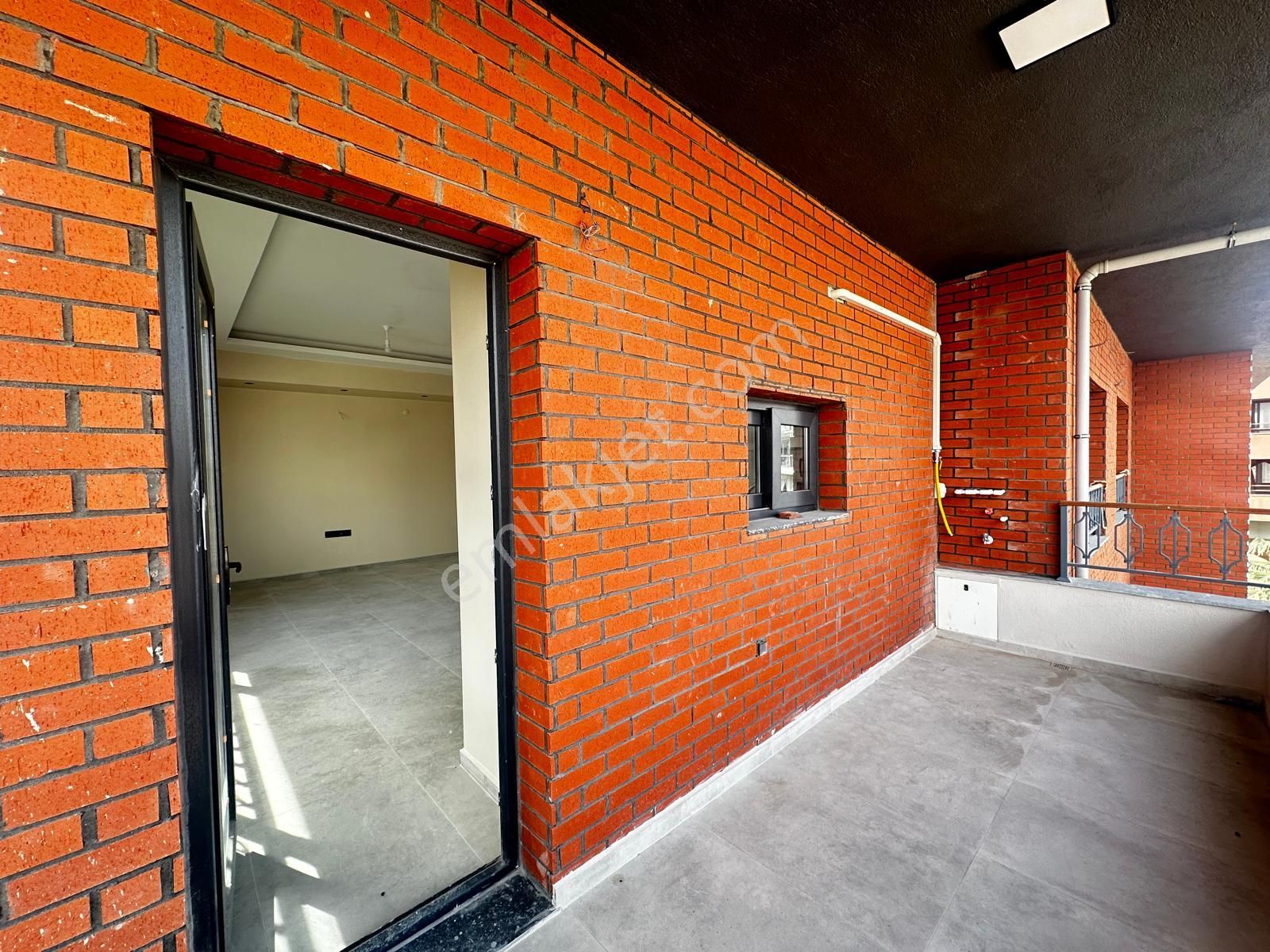 Kuşadası Merkezde Sıfır 3+1 Çatı Dubleks - Görsel 6