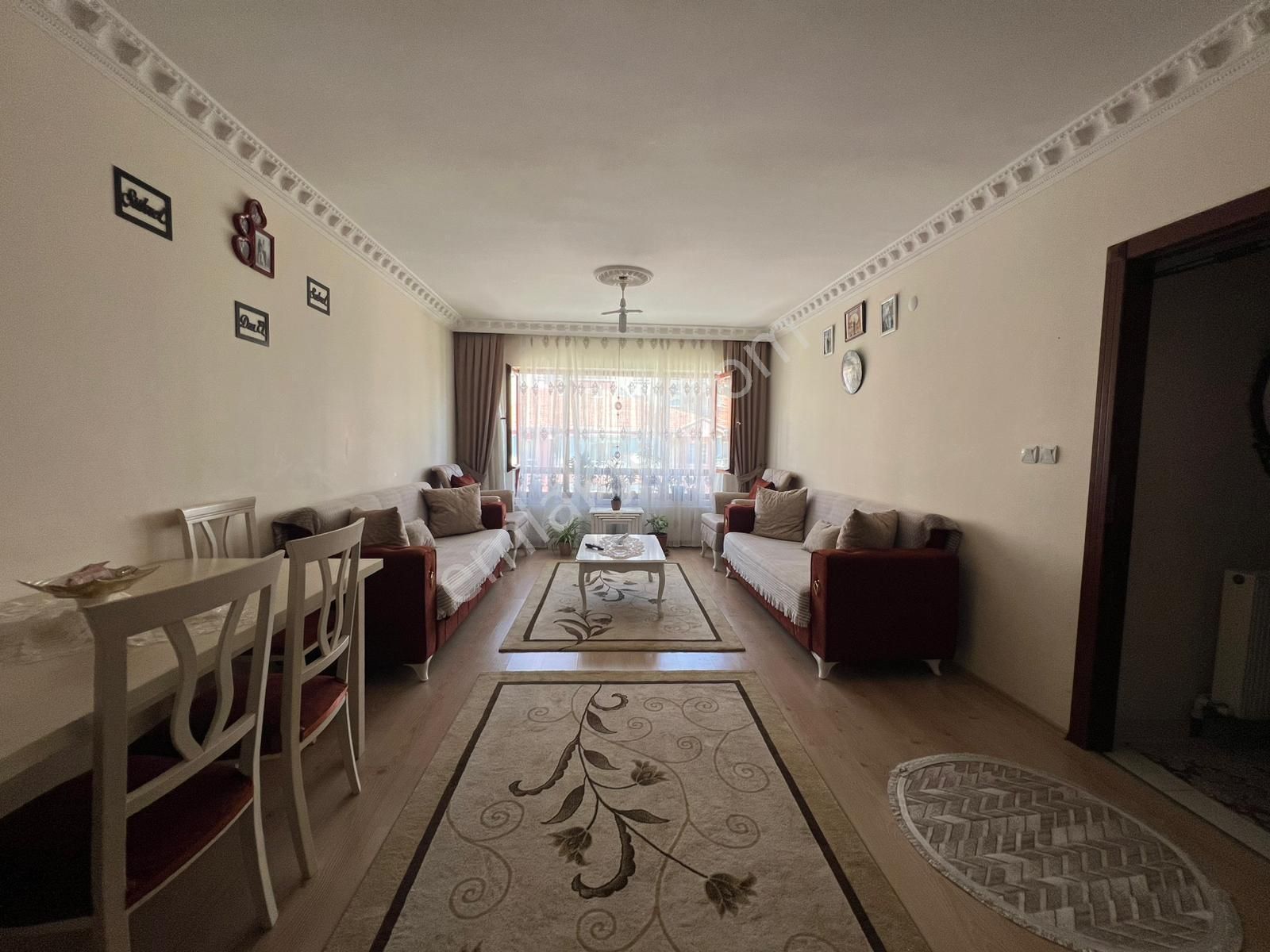 Kutlu'da İmam Alim Sultan Cad. Yakını Katta 3+1 Satılık Daire !!!