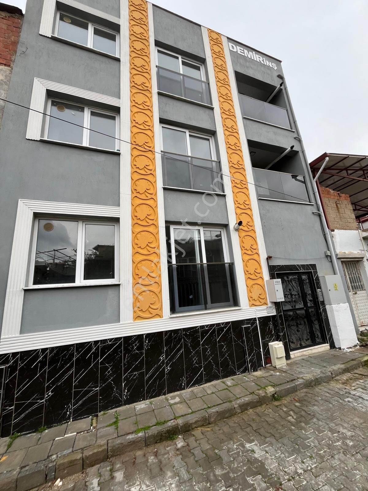 Söke Yenicami'de Yerden Isıtmalı, Ara Kat Sıfır 2+1 Daire - Görsel 2