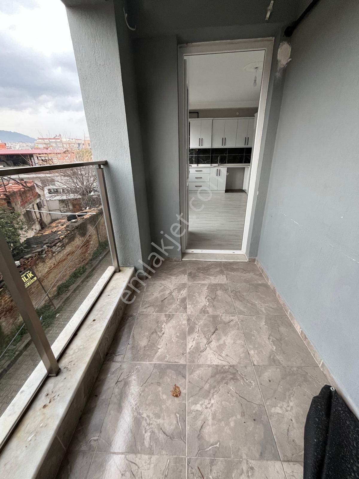 Söke Yenicami'de Yerden Isıtmalı, Ara Kat Sıfır 2+1 Daire - Görsel 7