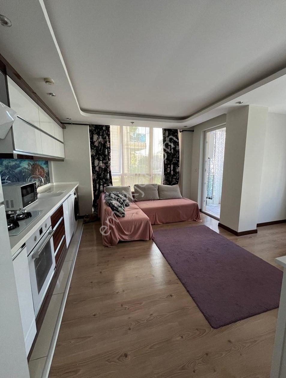 Denize 5 Dk. Mesafede Arakat Y.havuzlu 1+1