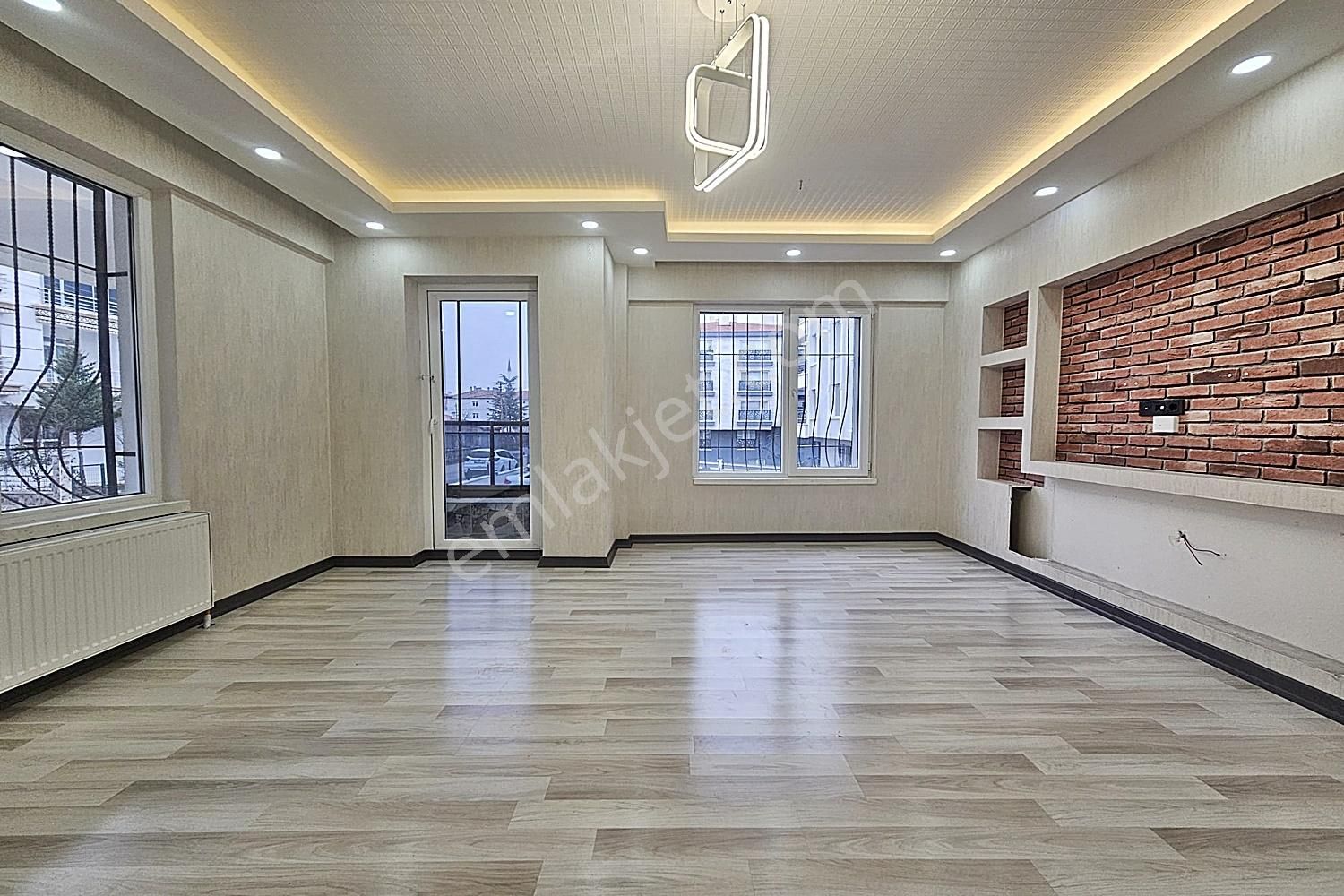 Karakaya Ziraat Bankası Yakını Modern Tasarımlı Lüks Yapılı Dair - Görsel 32