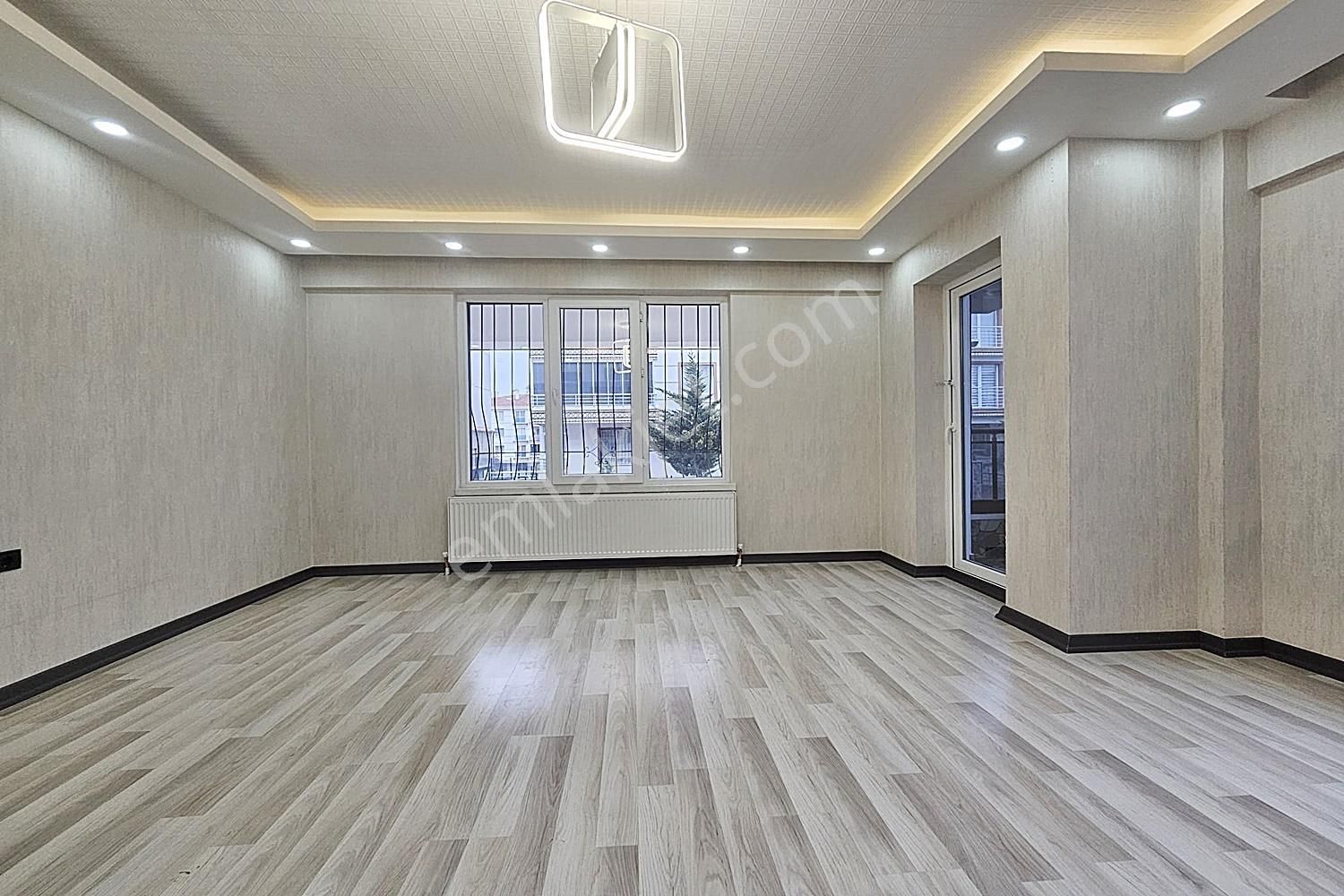 Karakaya Ziraat Bankası Yakını Modern Tasarımlı Lüks Yapılı Dair - Görsel 15