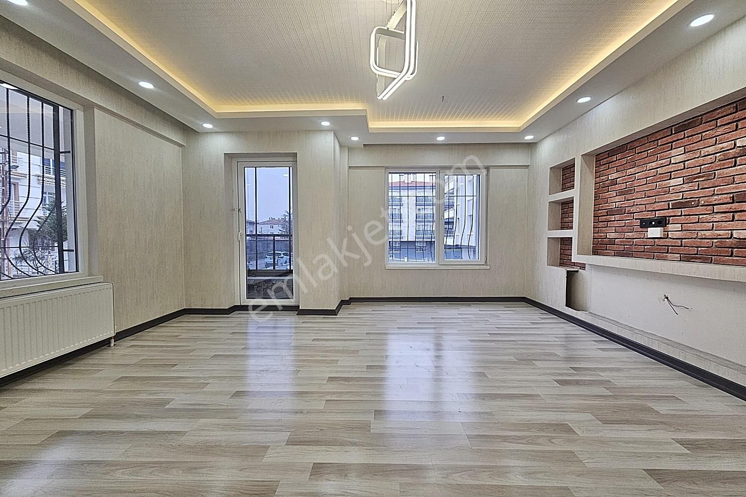 Karakaya Ziraat Bankası Yakını Modern Tasarımlı Lüks Yapılı Dair - Görsel 5