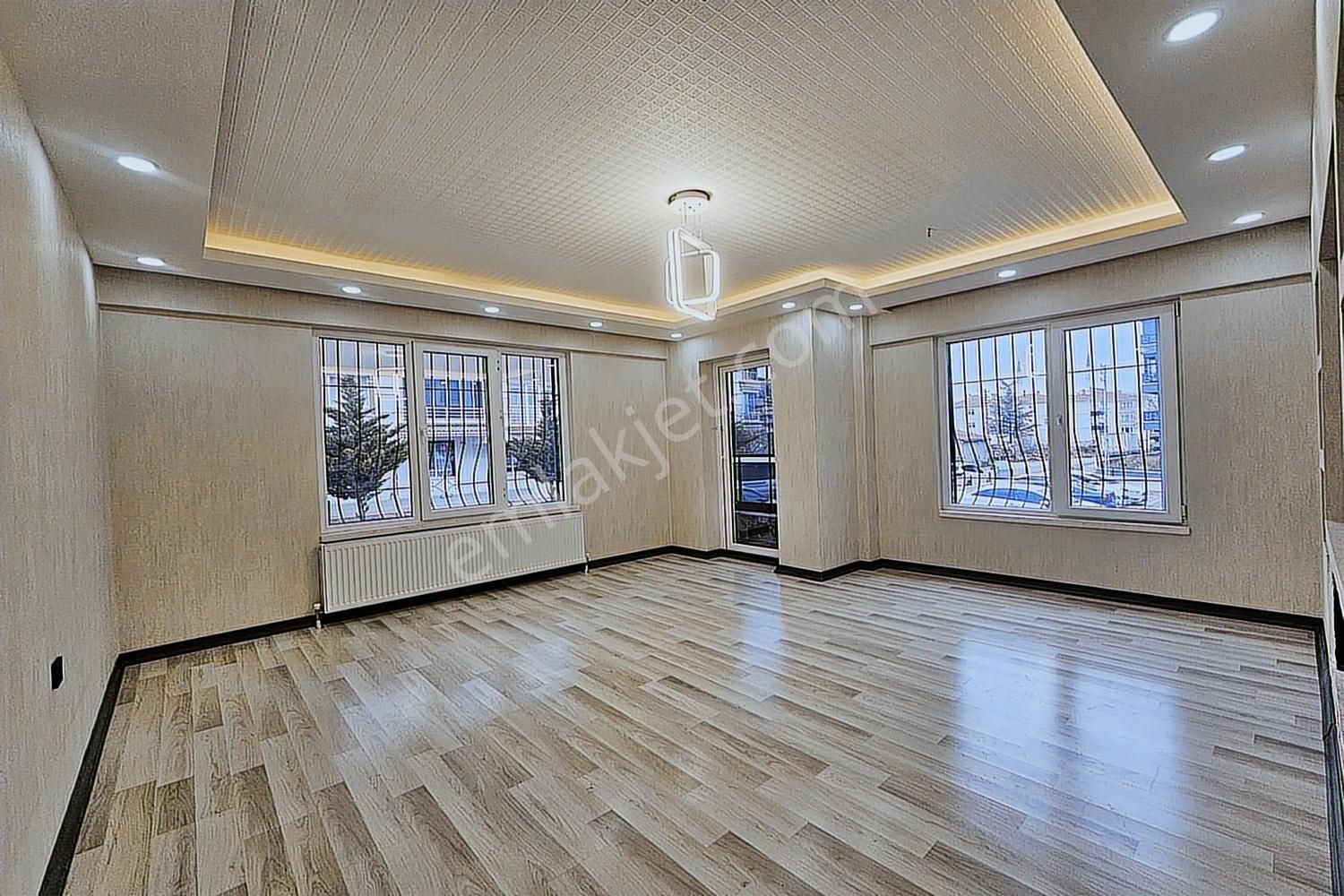 Karakaya Ziraat Bankası Yakını Modern Tasarımlı Lüks Yapılı Dair - Görsel 24