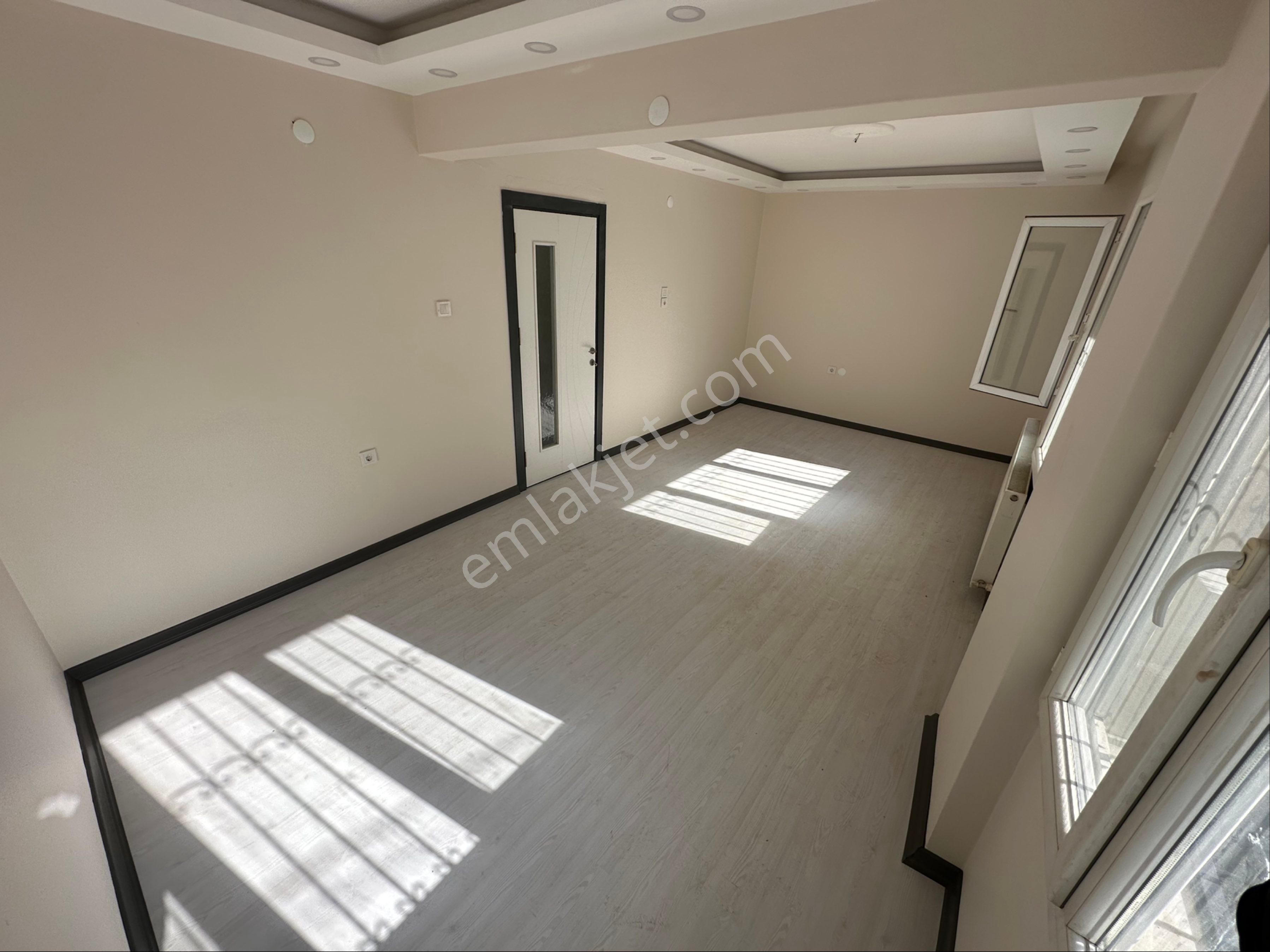 Ordu Caddesinin Dibinde 3+1 Doğalgazlı Yüksek Giriş Kapalı Mutfak - Görsel 5