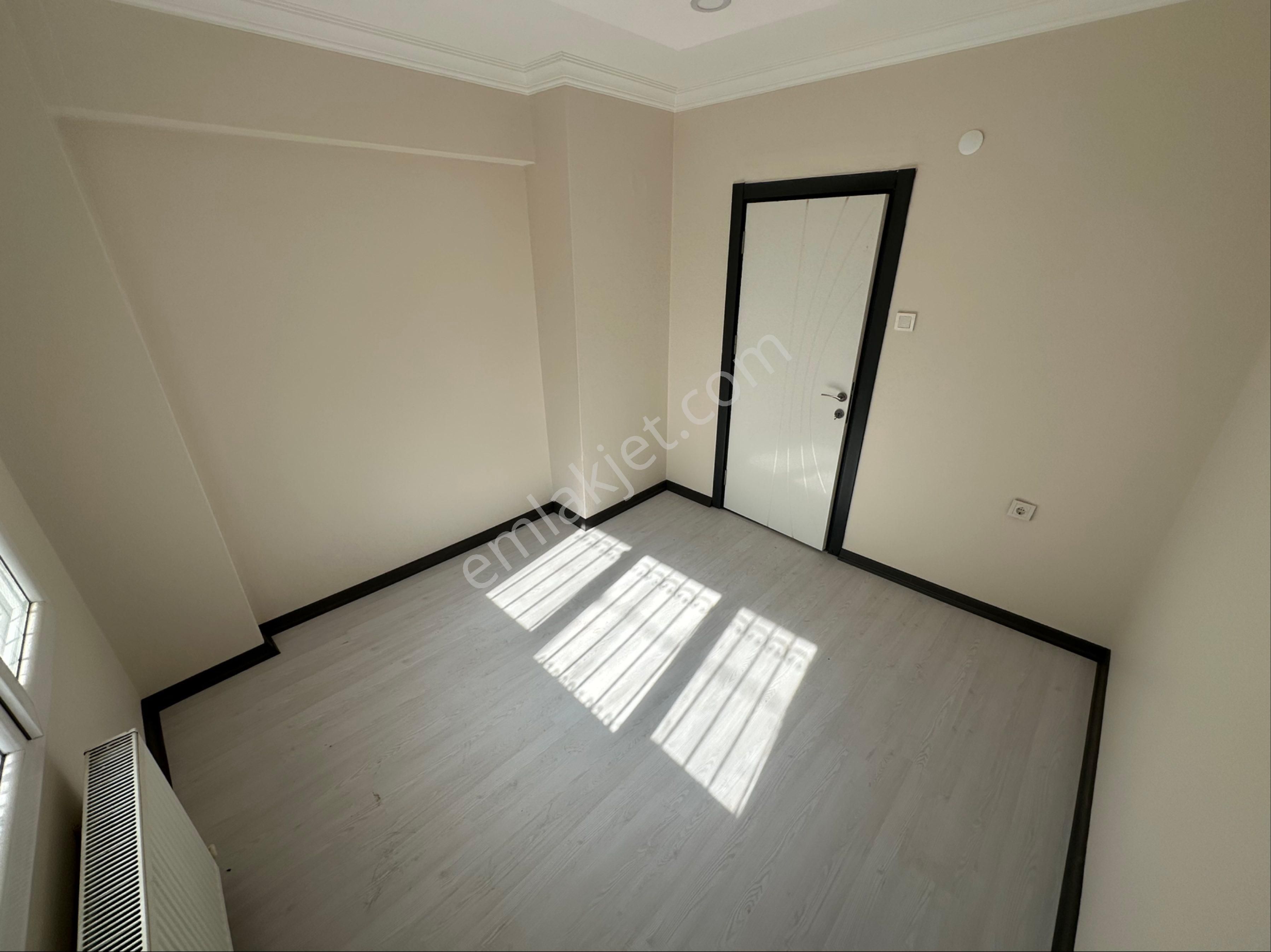 Ordu Caddesinin Dibinde 3+1 Doğalgazlı Yüksek Giriş Kapalı Mutfak - Görsel 12