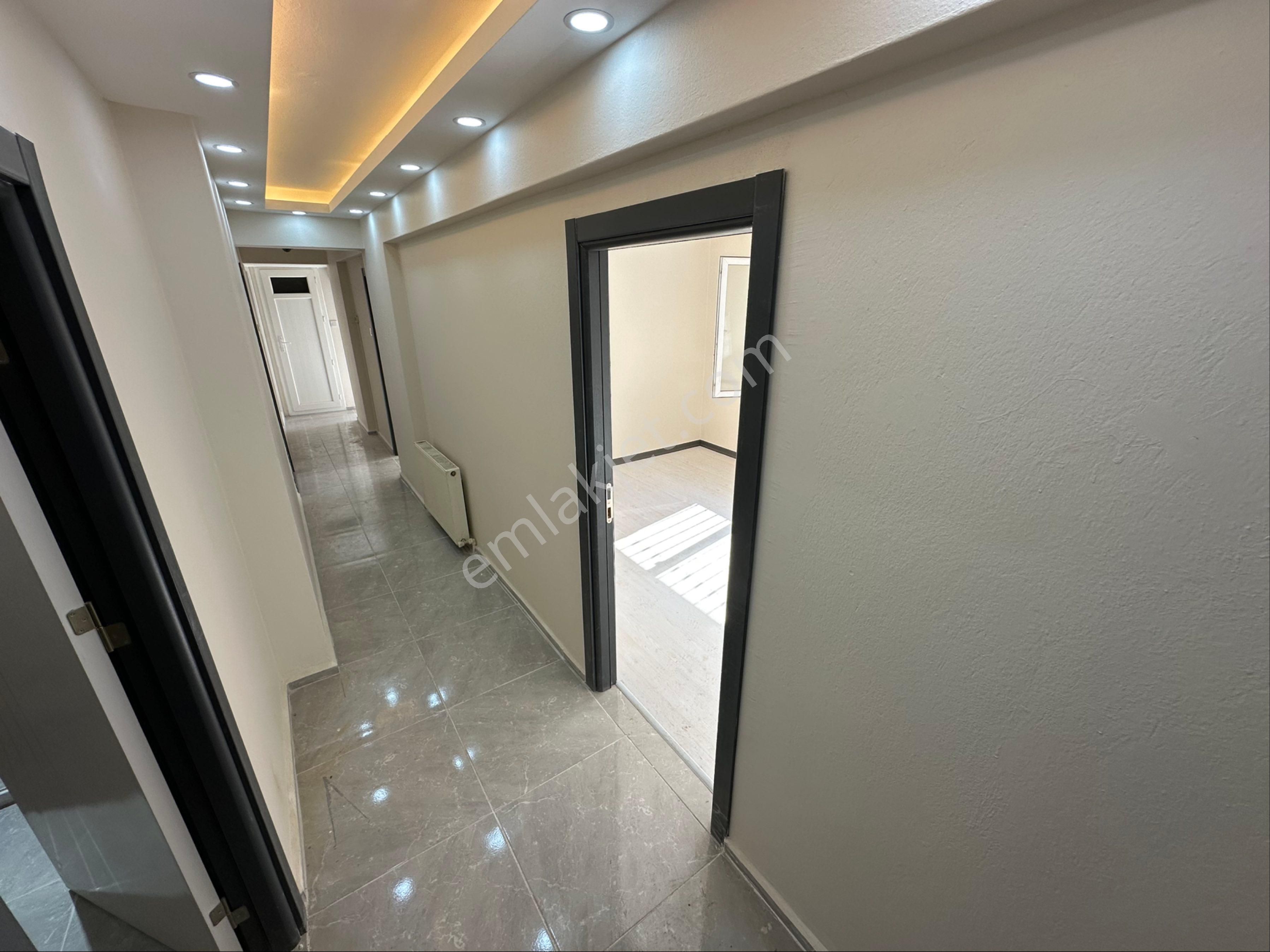 Ordu Caddesinin Dibinde 3+1 Doğalgazlı Yüksek Giriş Kapalı Mutfak - Görsel 2