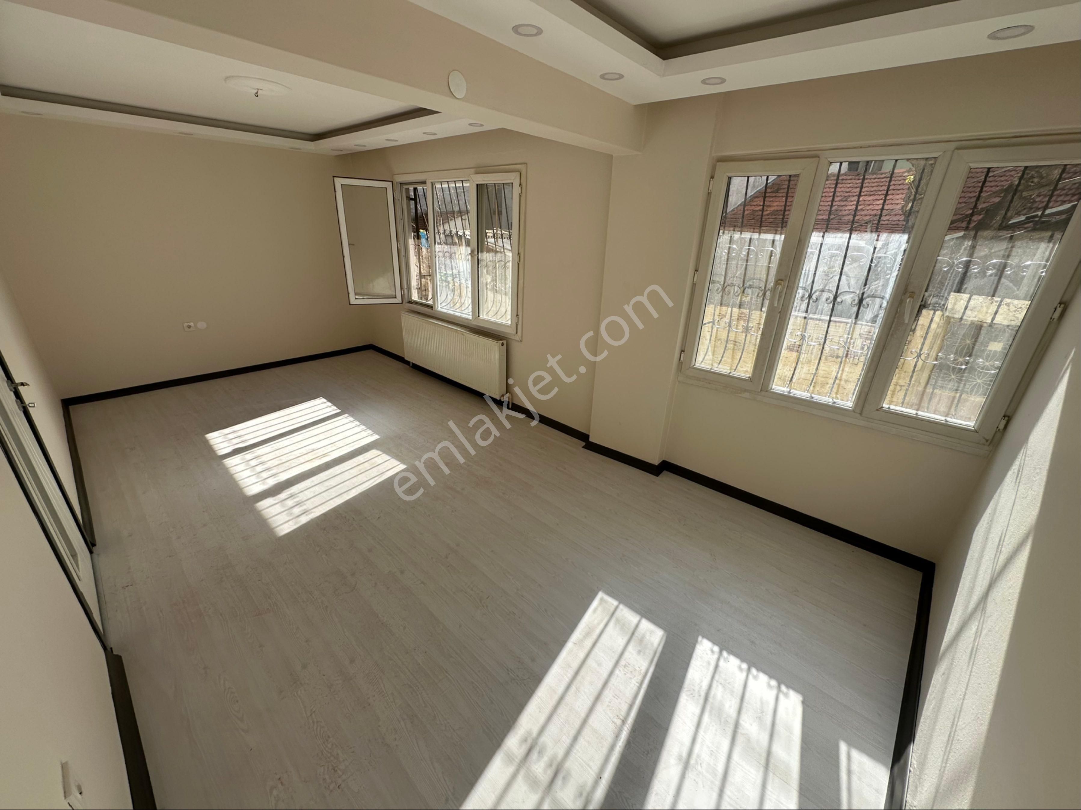 Ordu Caddesinin Dibinde 3+1 Doğalgazlı Yüksek Giriş Kapalı Mutfak - Görsel 4