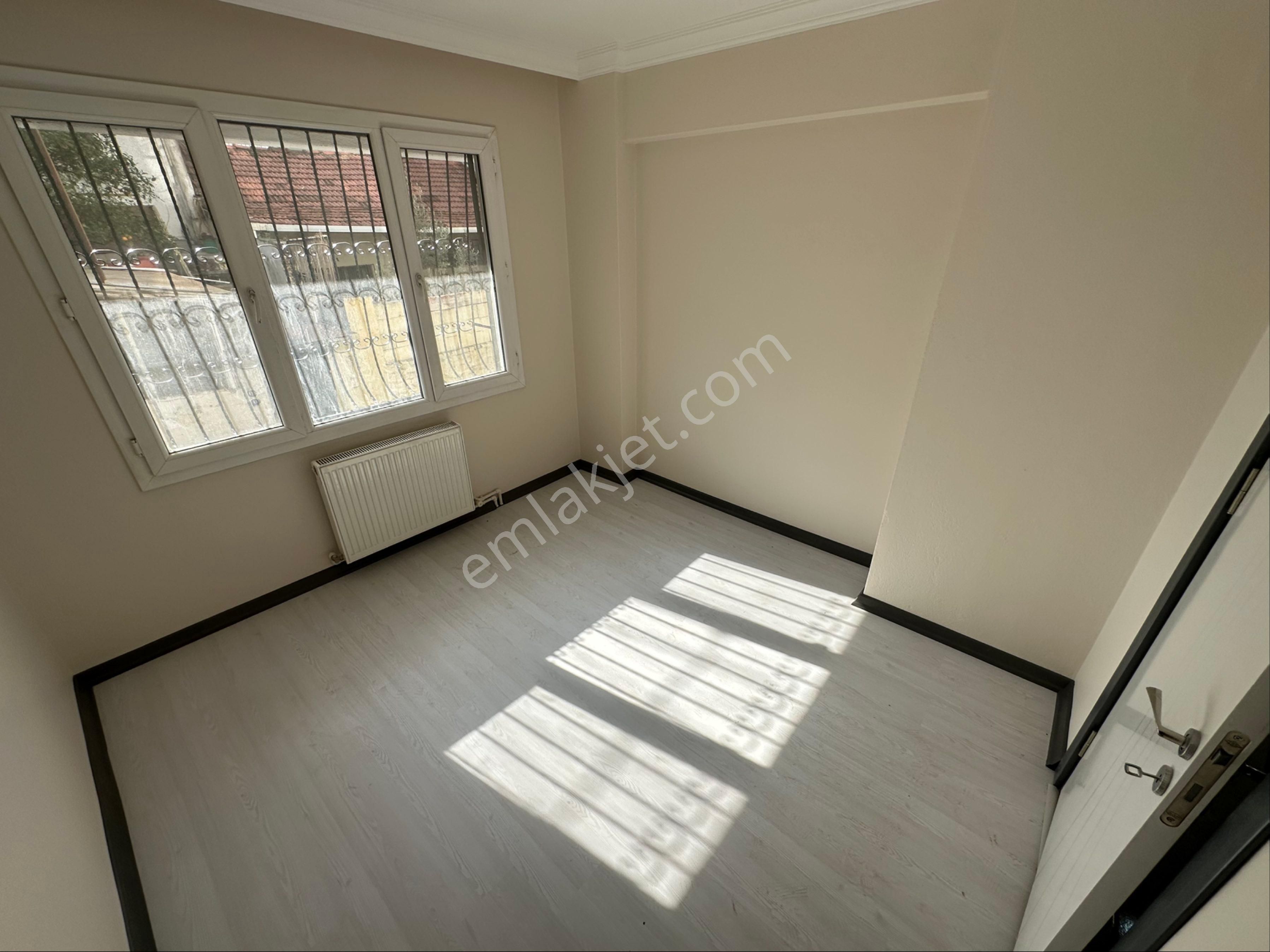 Ordu Caddesinin Dibinde 3+1 Doğalgazlı Yüksek Giriş Kapalı Mutfak - Görsel 11