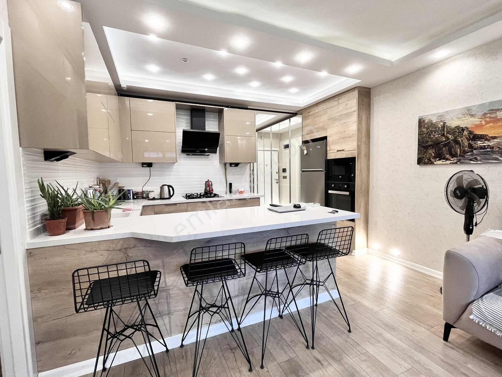 Remax Leon Esma Sultan Konakları 2+1 Eşyalı Kiralık Lüks Daire - Görsel 16