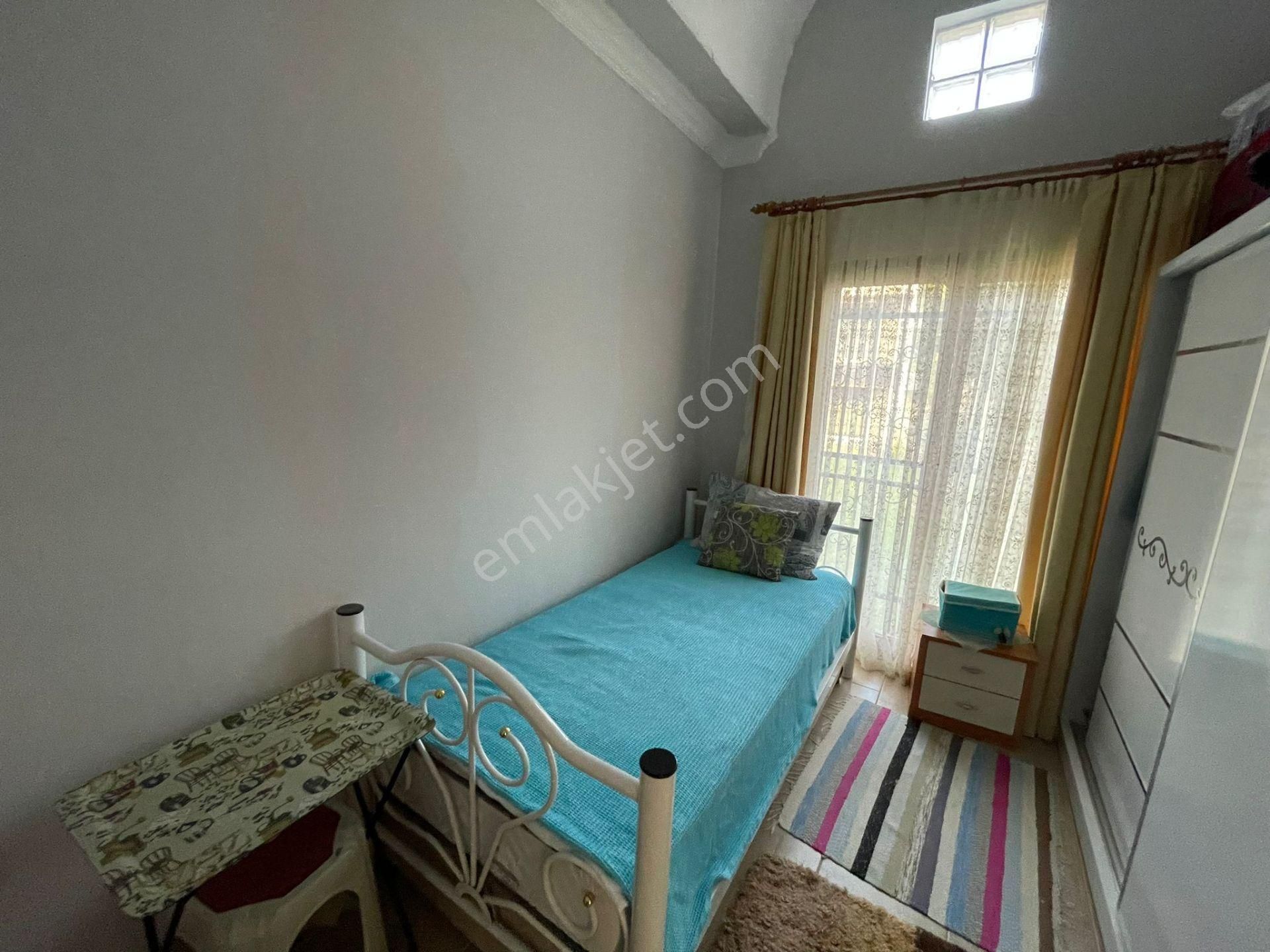 Kuşadası Sahilde,havuzlu Sitede, 3+1 Müstakil Villa - Görsel 26