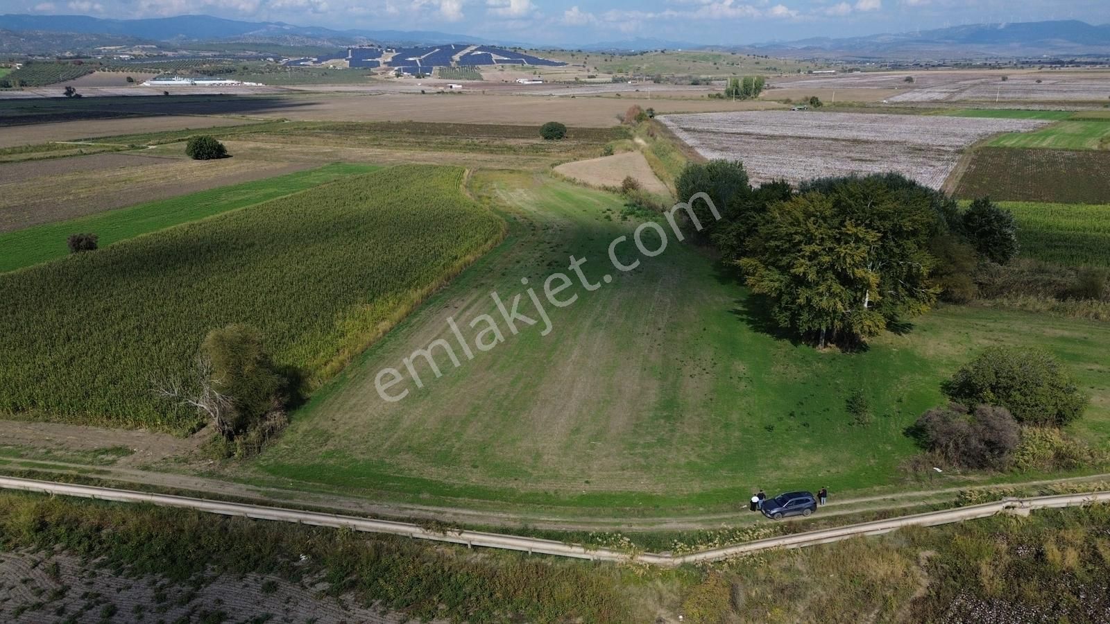 İzmir Bergama Ahmetbeylerde 10.548 M² Satılık Yatırımlık Tarla - Görsel 2