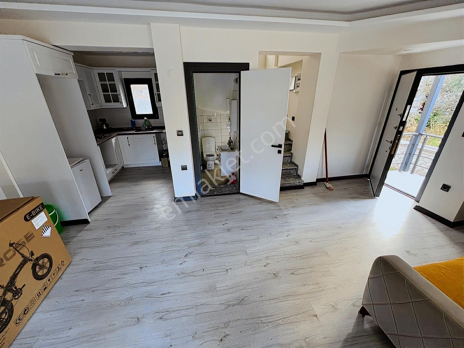 Dikili Merkez'de Denize Yakın | 5+1 Tripleks Müstakil Villa - Görsel 31