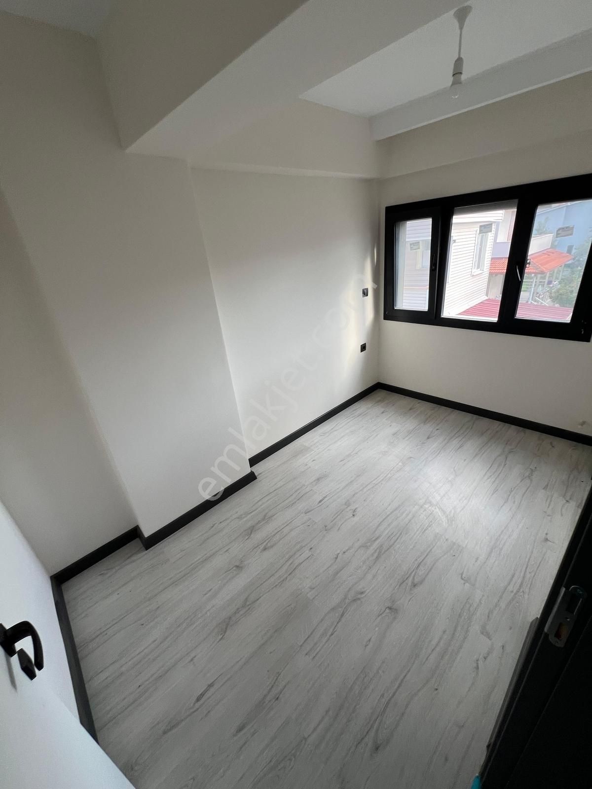 Dikili Merkez'de Denize Yakın | 5+1 Tripleks Müstakil Villa - Görsel 18