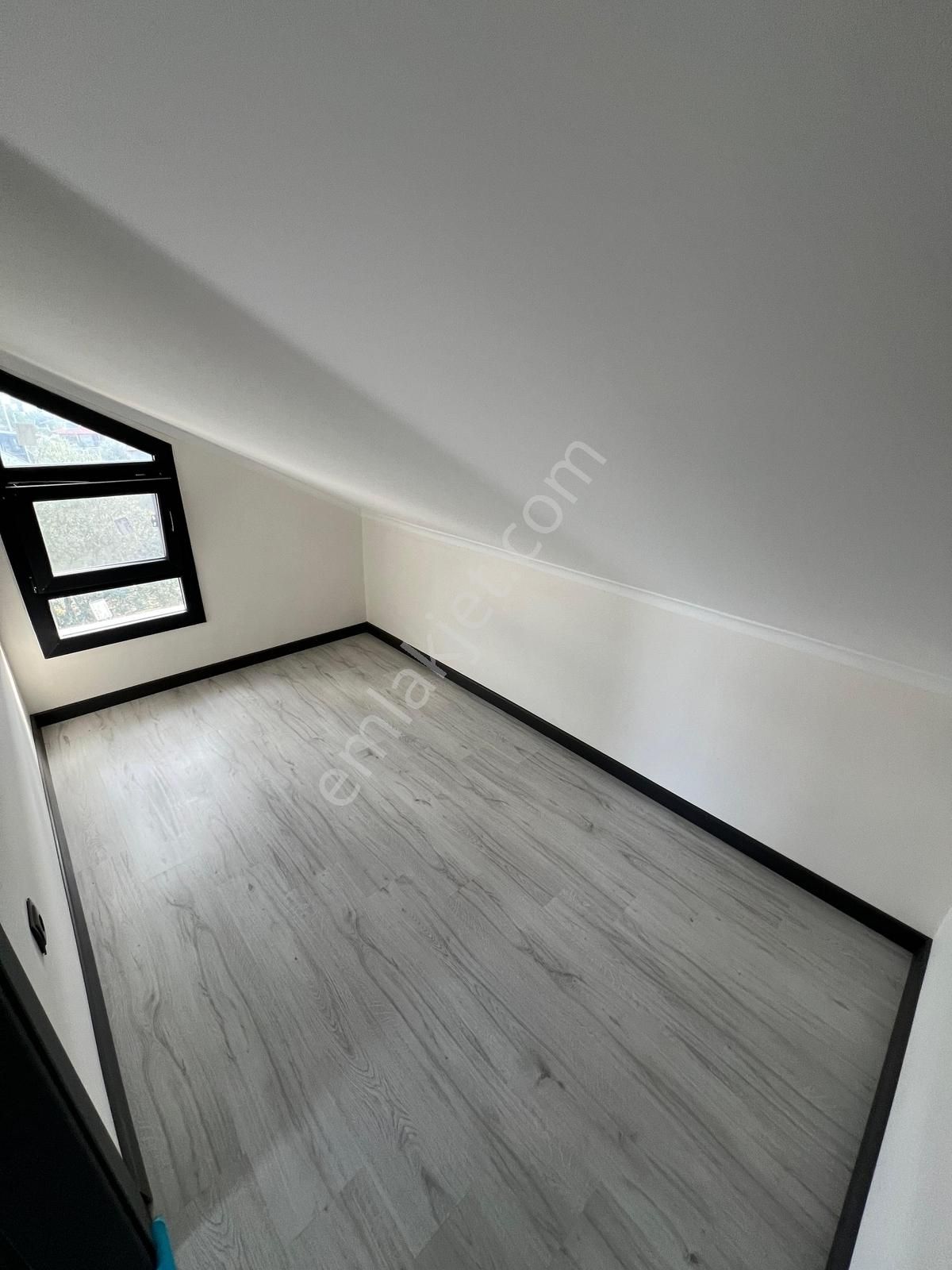 Dikili Merkez'de Denize Yakın | 5+1 Tripleks Müstakil Villa - Görsel 7