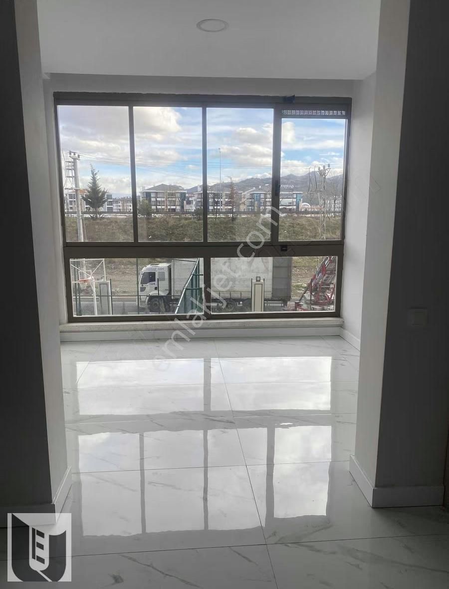 Uydukent Emlaktan Satılık Lüks Daire/selçuklu Dörtyol Mah. 4+1 - Görsel 9