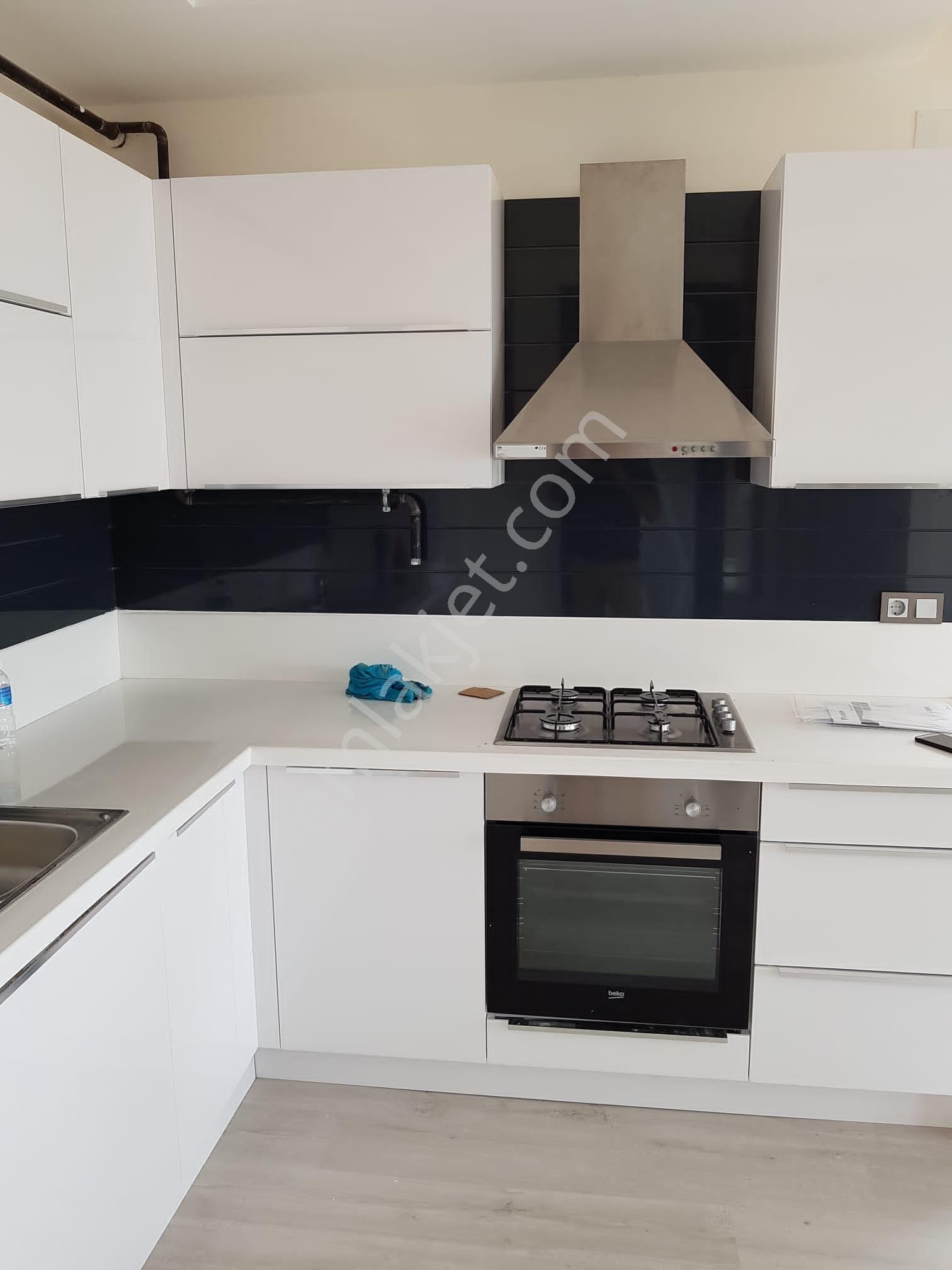 Sarıçam Çarkıpare De İskanlı Site İçinde 3+1 Doğalgazlı Ankastreli Satılık Daire