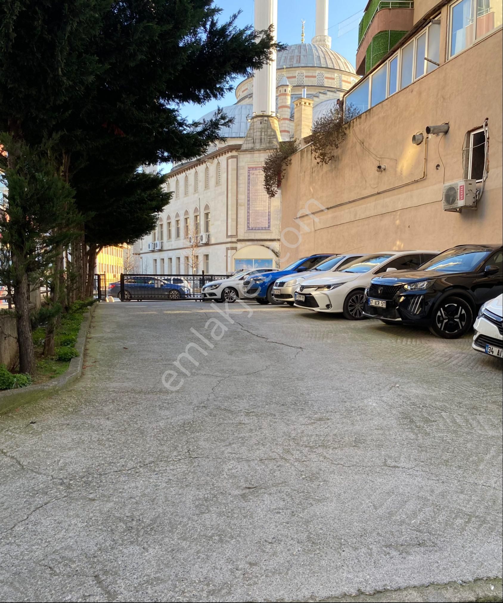 Metronun Yanında, 4+2 Konseptli, Çift Girişli, Açılır Kapanır Teraslı, Bakımlı Dubleks - Görsel 27