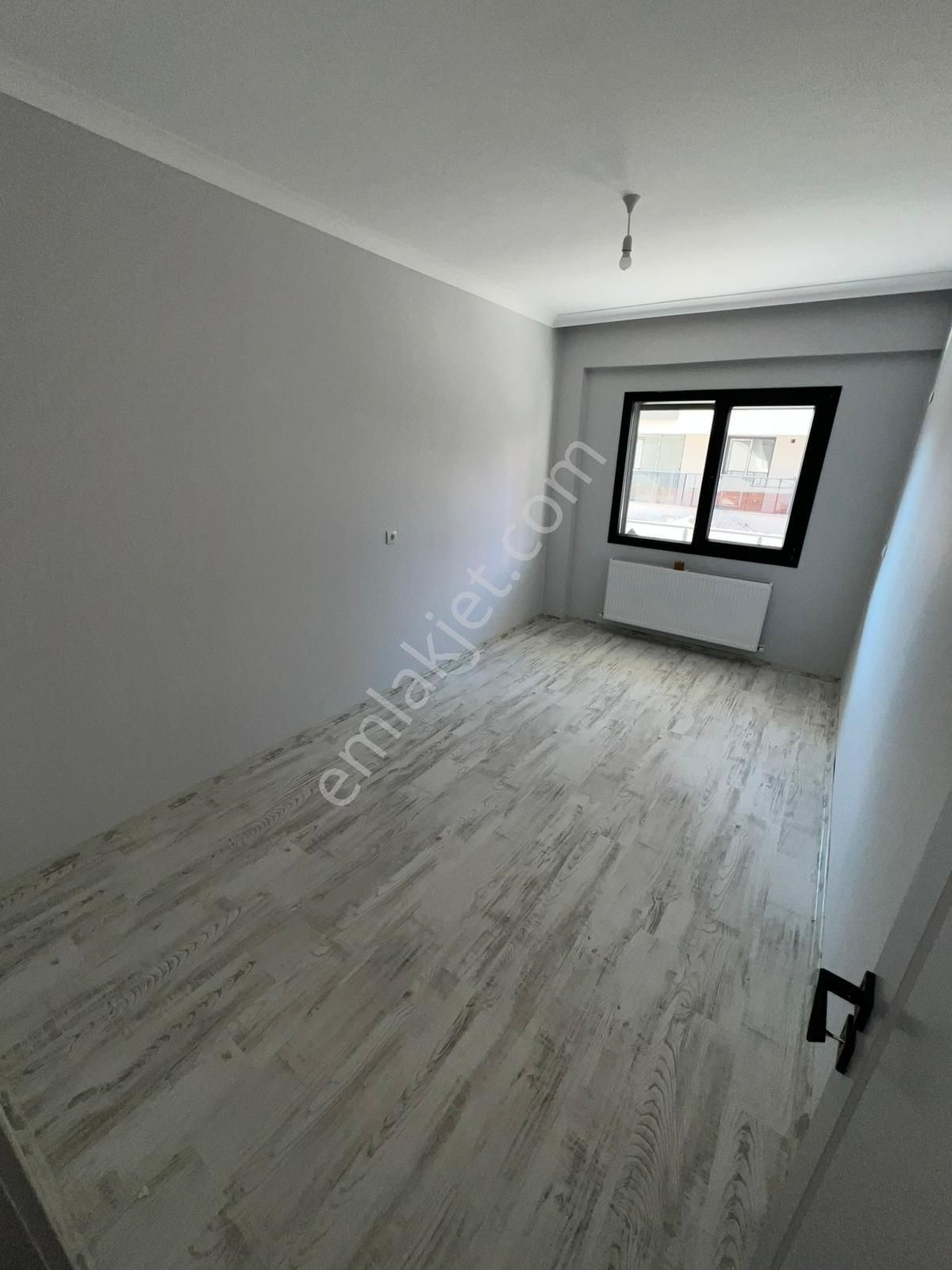 Bergama Gaziosmanpaşa Mahallesin'de Satılık 2+1 Daire - Görsel 13