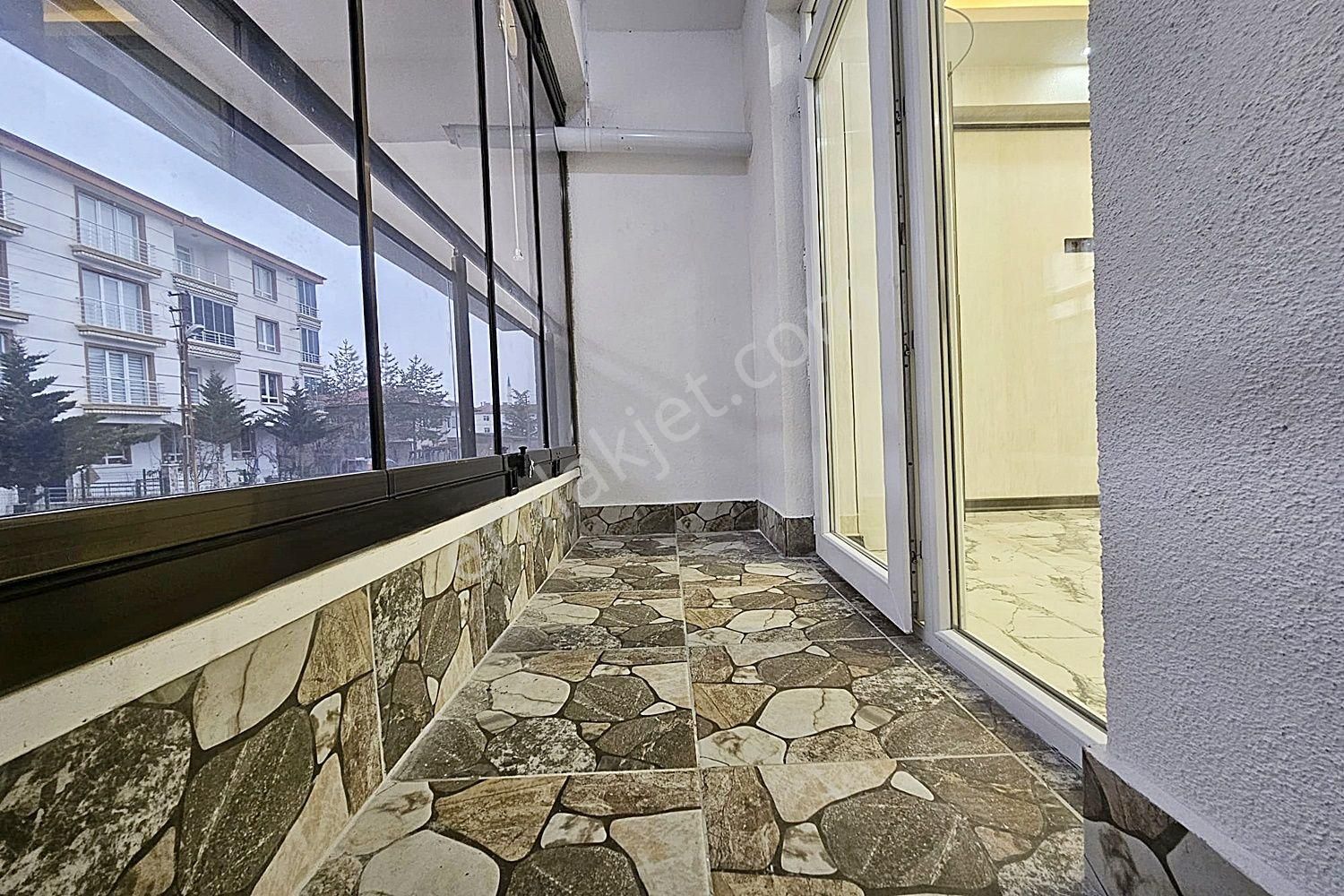 Karakaya'da Ziraat Bankası Yakını Modern Tasarımlı Lüks Yapılı Daire - Görsel 29