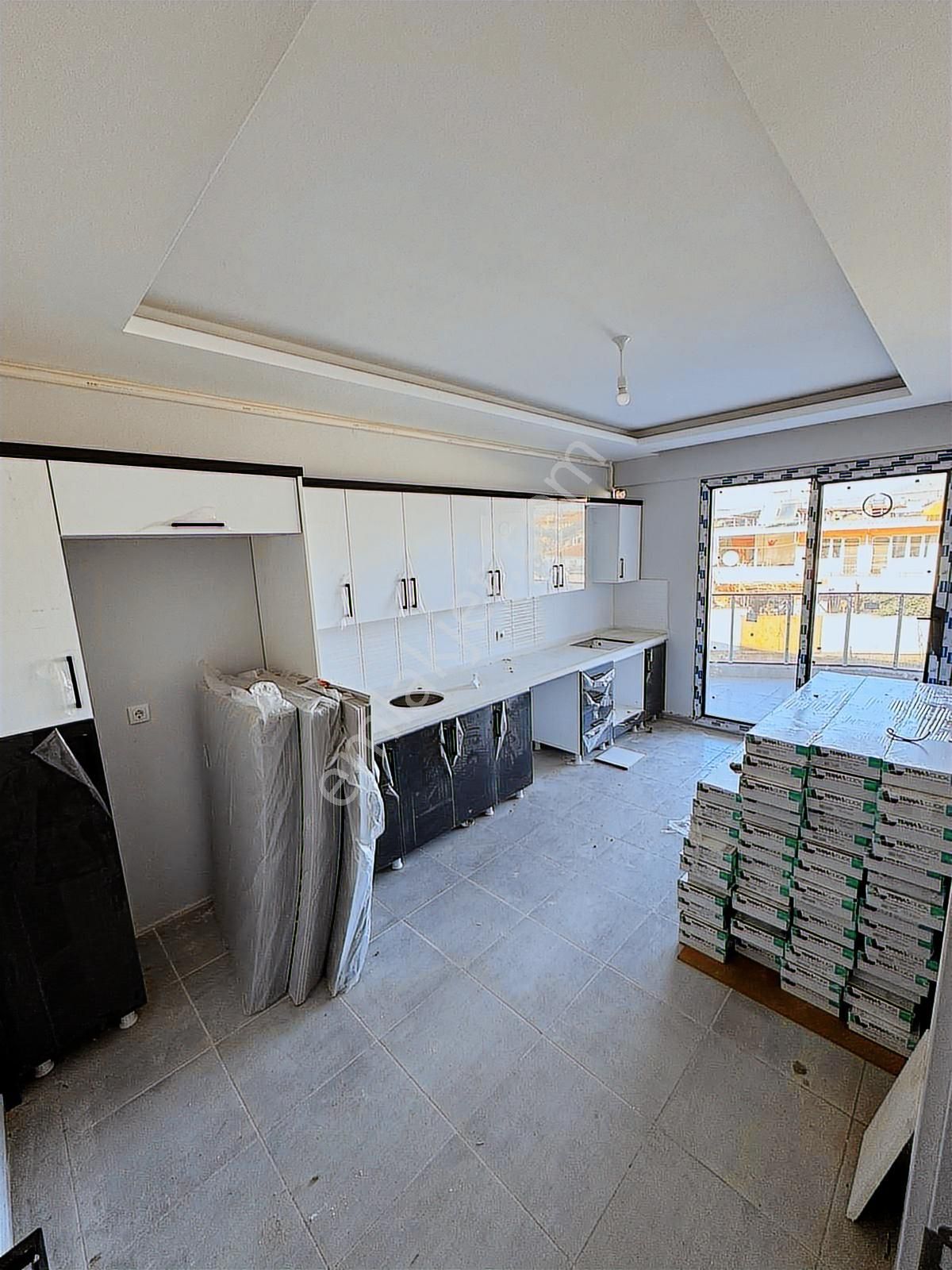 Bergama Atatürk Mahallesin'de 3+1 Satılık Daire