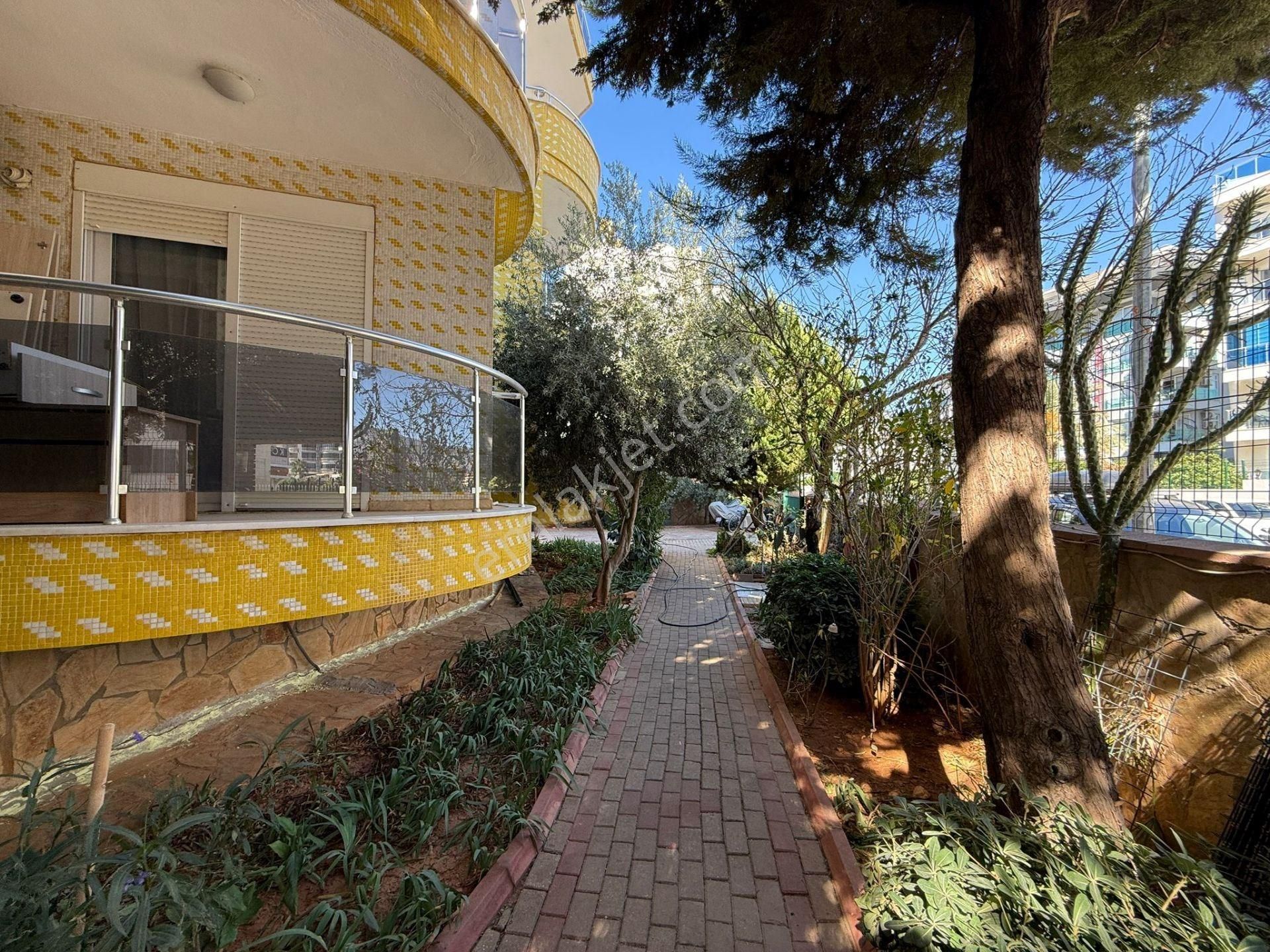 Alanya’da Denize Yakın Geniş 3+1 Dubleks Daire - Görsel 22