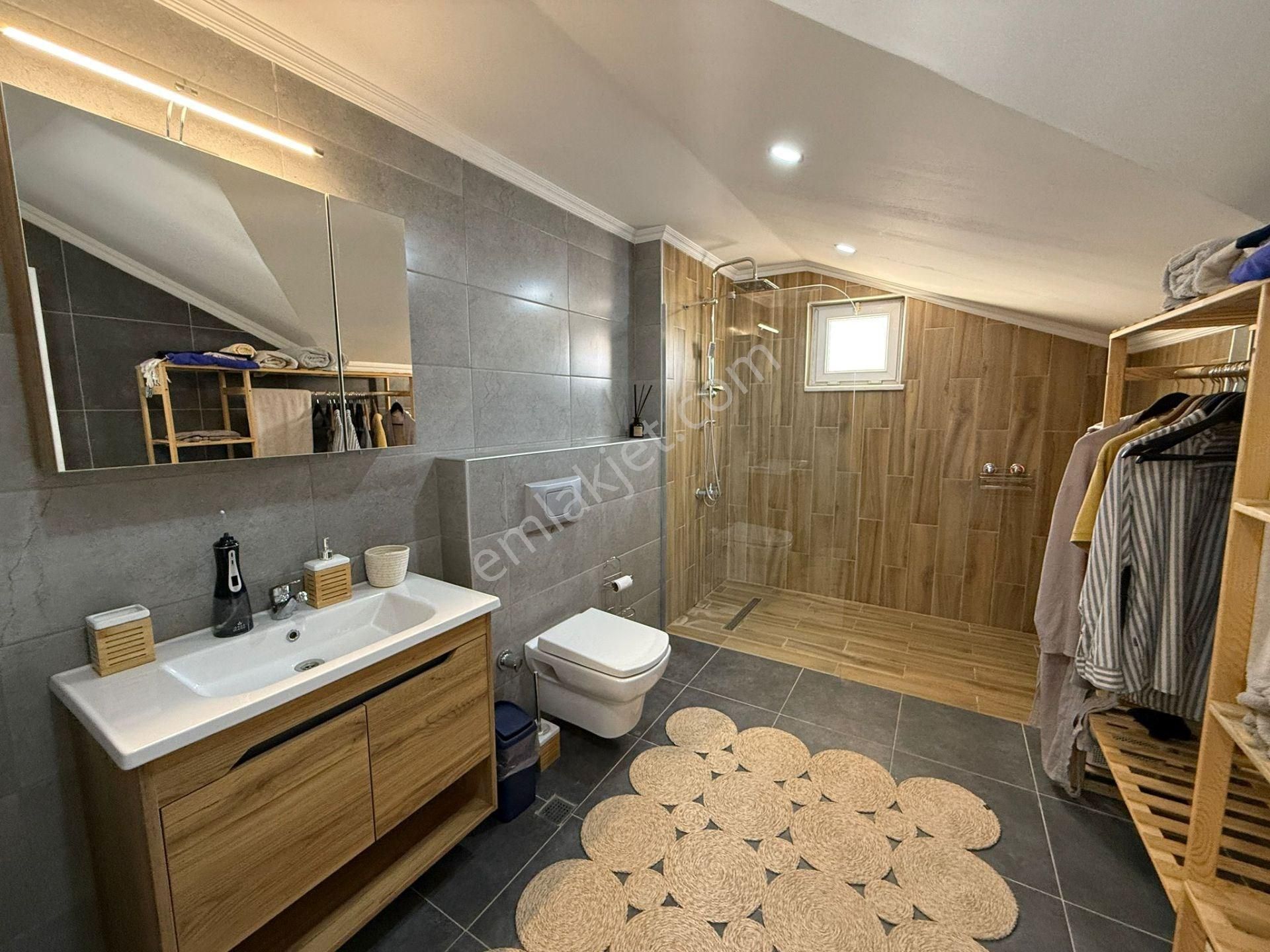 Alanya’da Denize Yakın Geniş 3+1 Dubleks Daire - Görsel 13