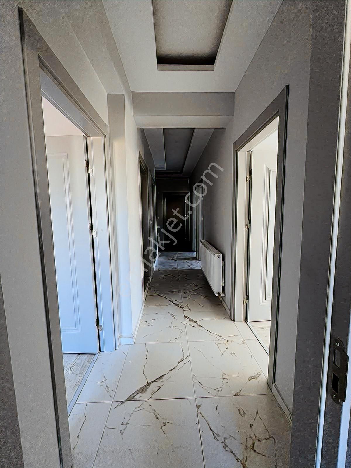 Bergama Gaziosmanpaşa Mahallesin'de Satılık 3+1 Daire - Görsel 2